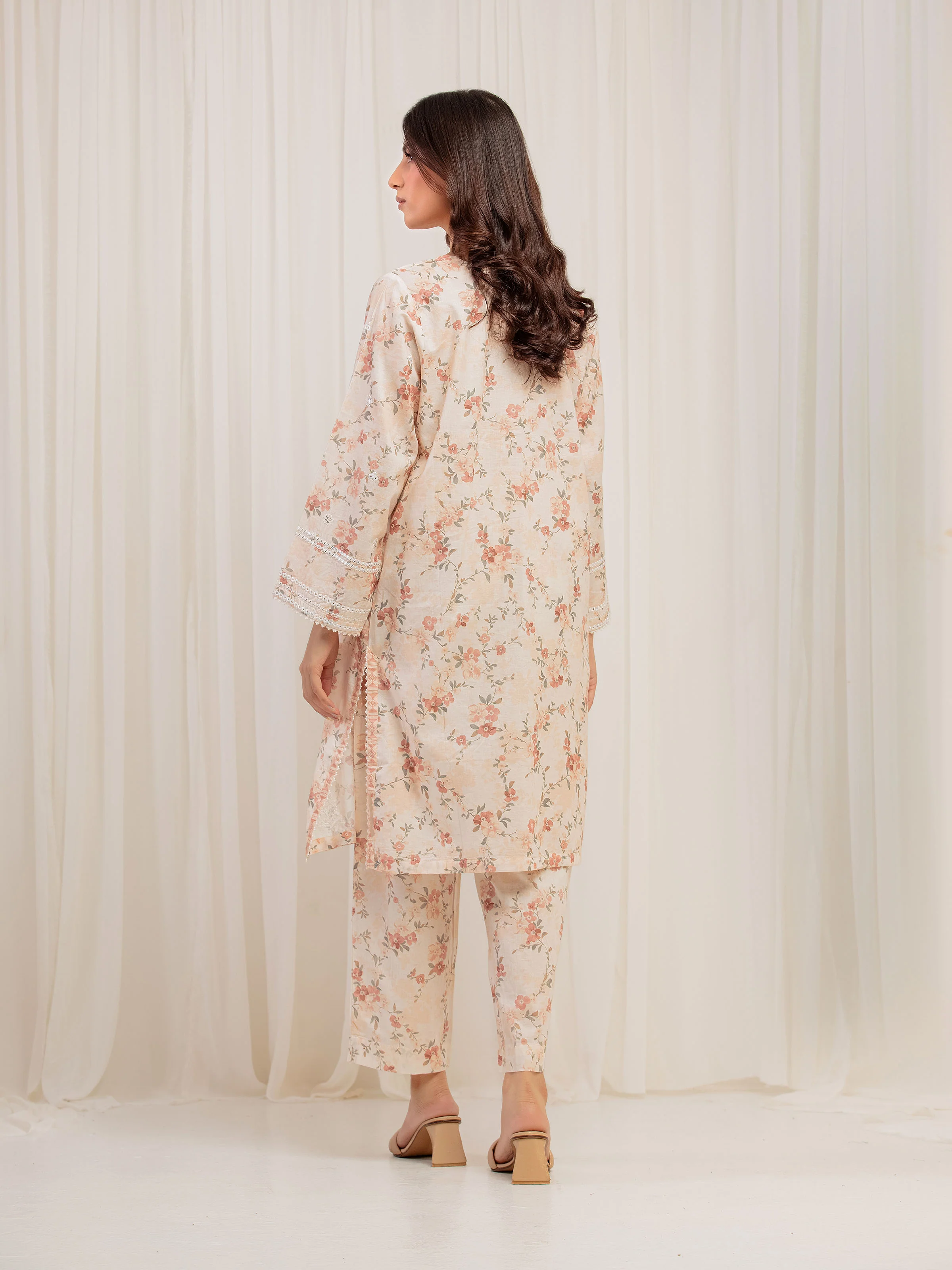 Embroidered Lawn Co-Ord Set - EWTKE5-81907ST - Image 6