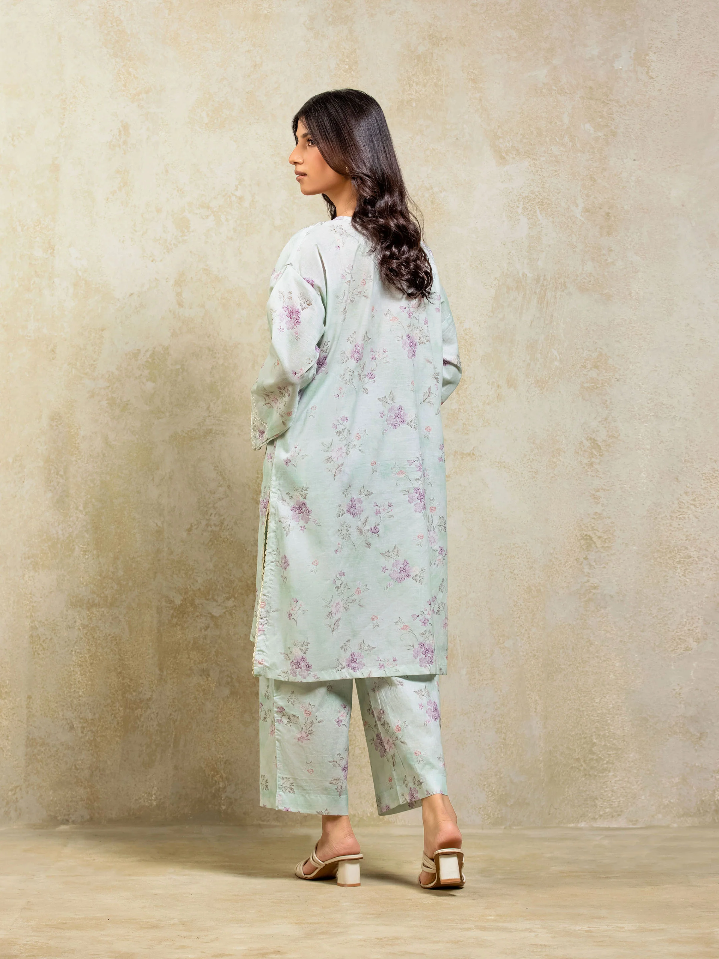 Embroidered Lawn Co-Ord Set - EWTKE5-82387ST - Image 5