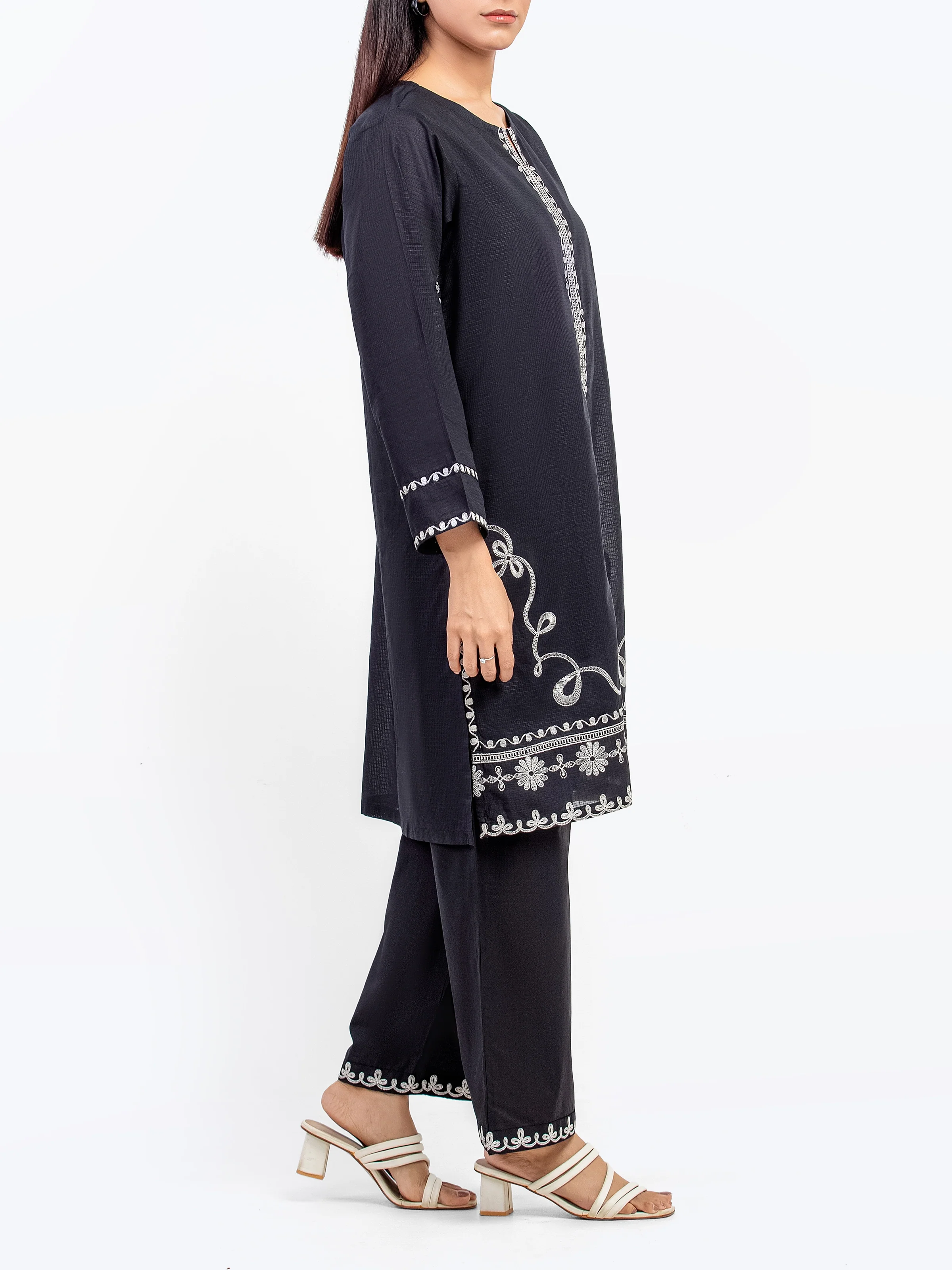 Embroidered Lawn Slub Co-Ord Set - EWTKE5-82100ST - Image 4