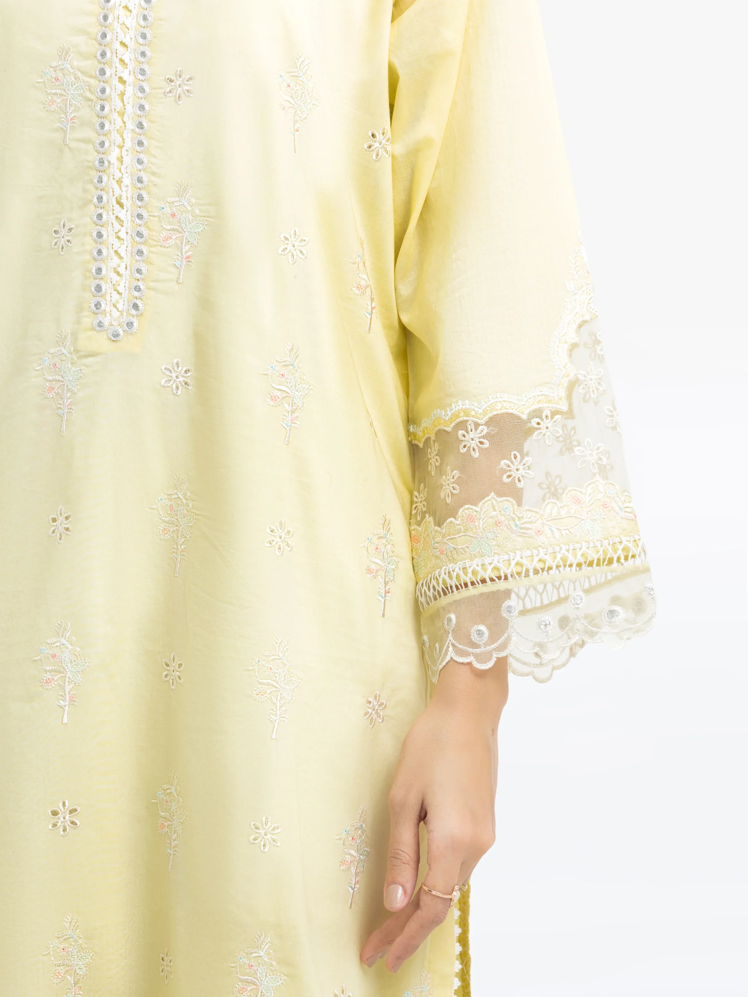 Embroidered Cambric Suit - EWTKE24-81044-3P - Image 4