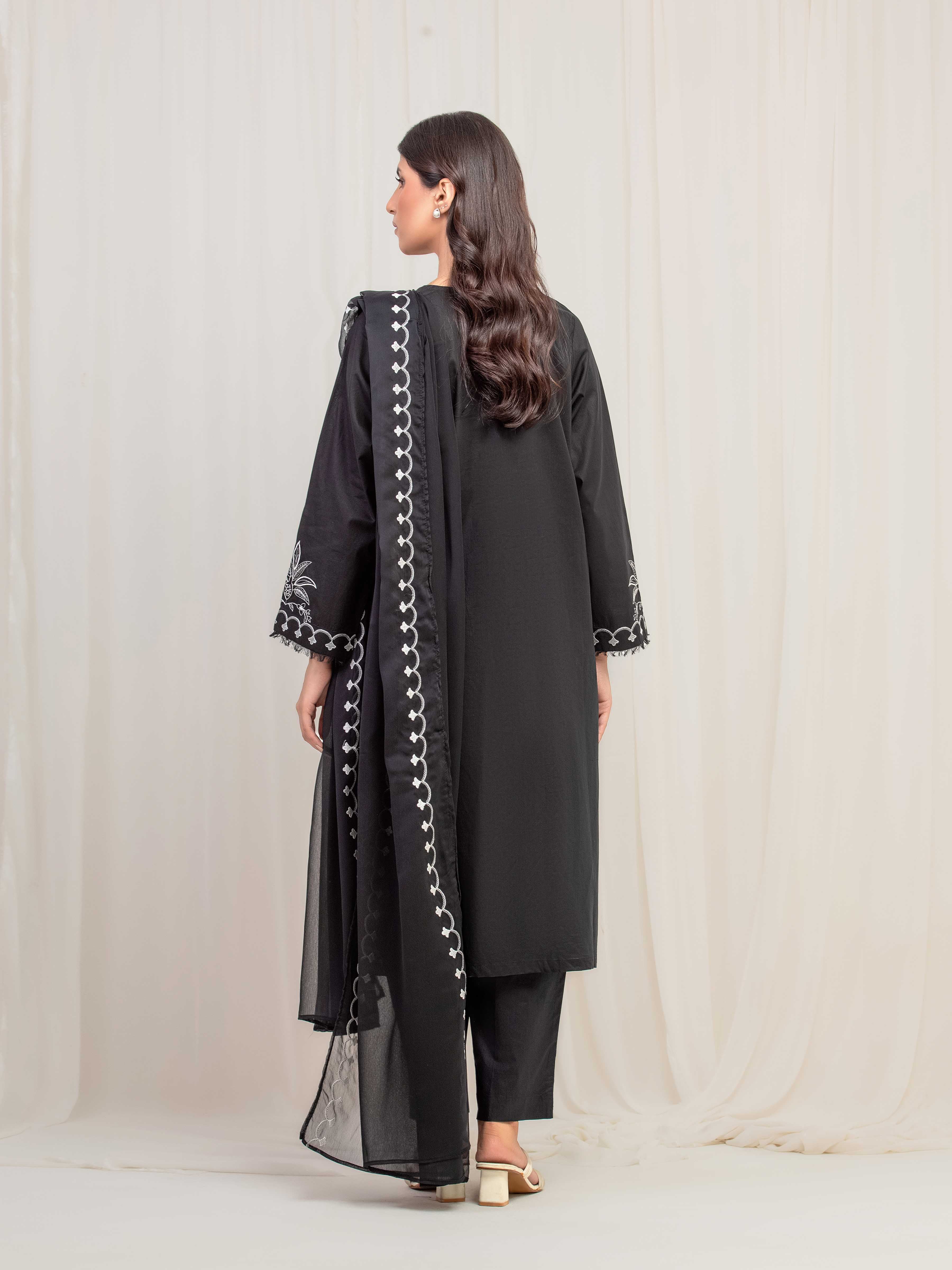 Embroidered Cambric Suit - EWTKE5-81093-3P - Image 6