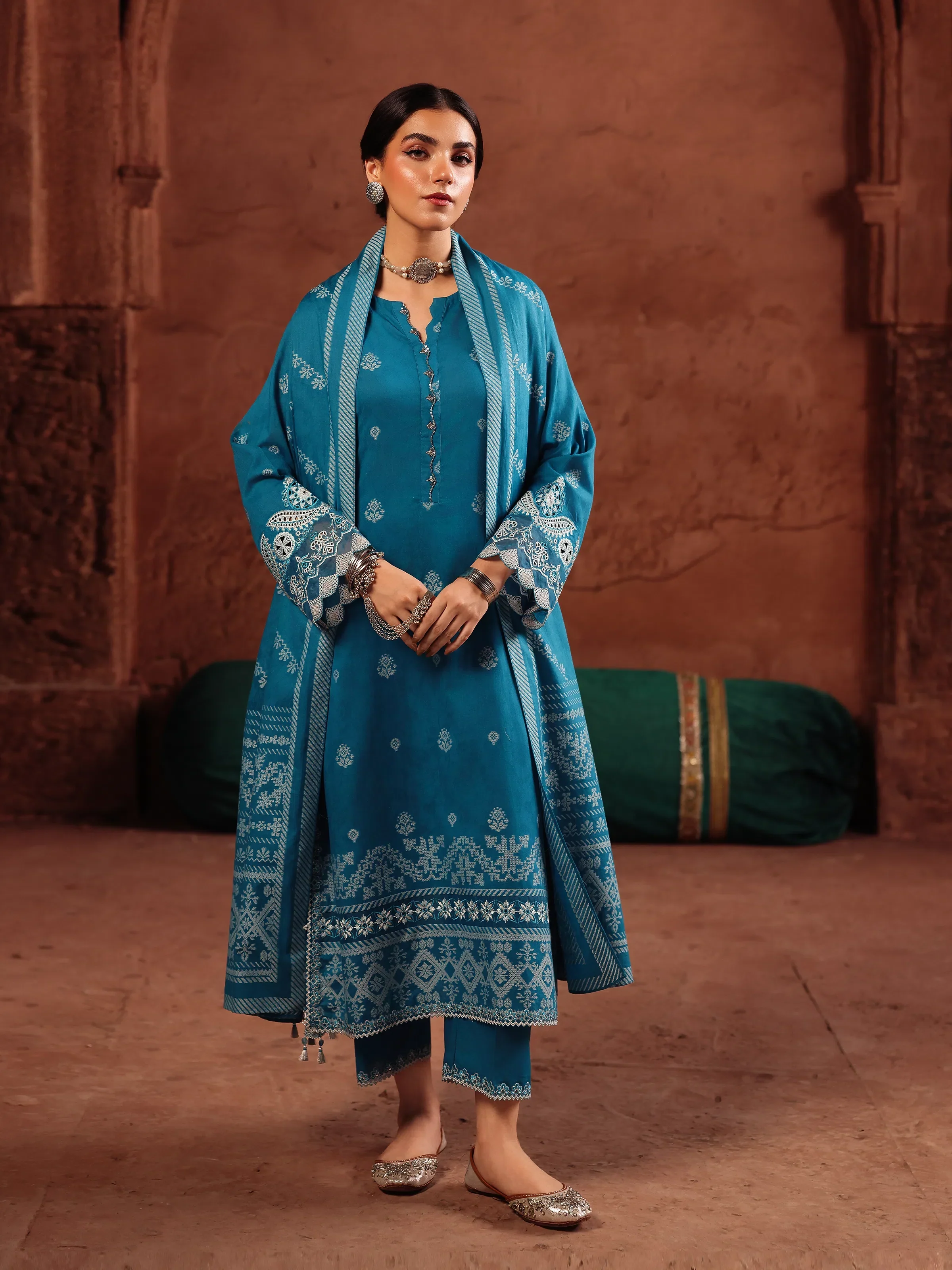 Embroidered Jacquard Suit - EWTKE5-81087-3P - Image 2
