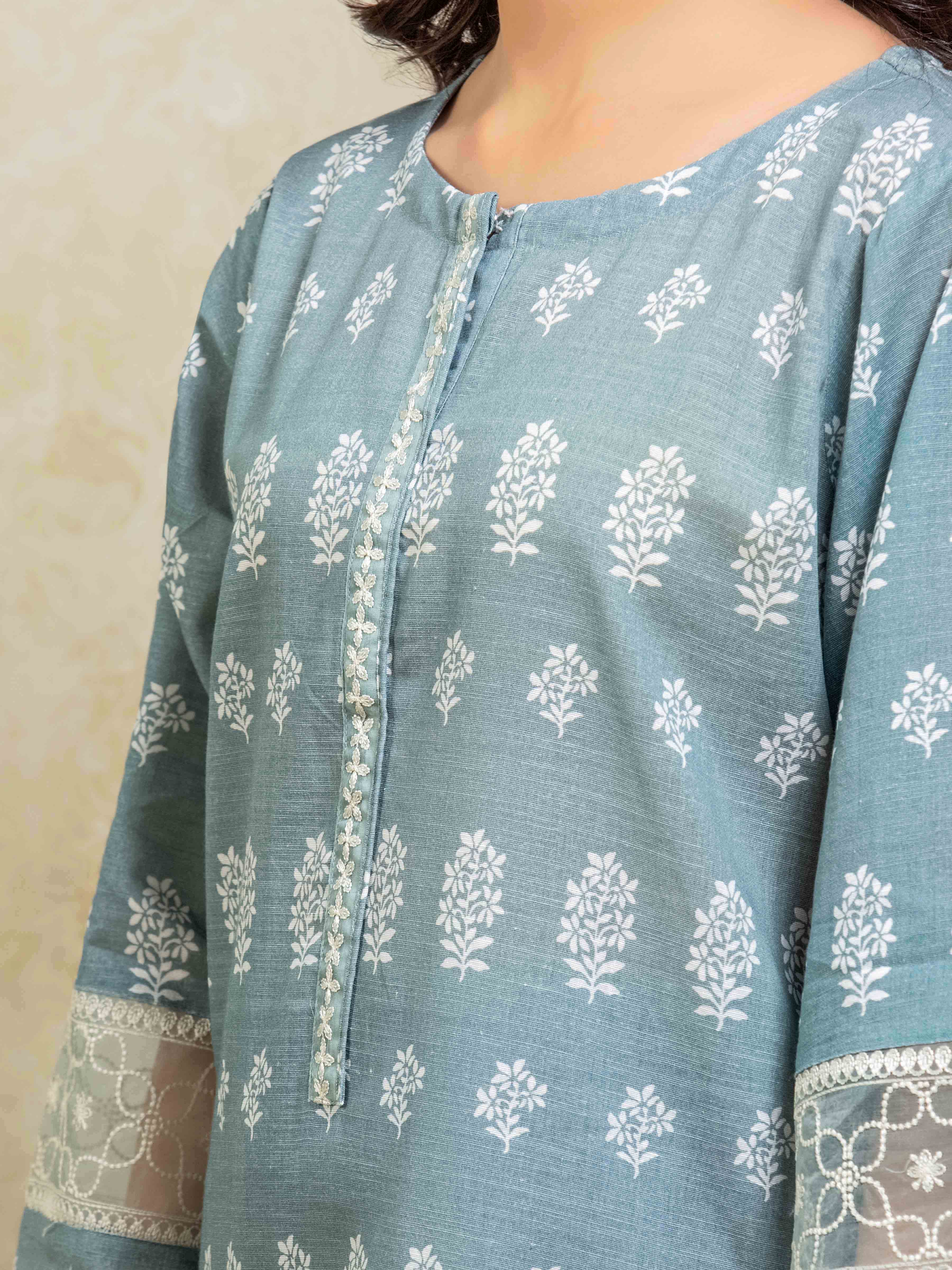 Embroidered Khaddar Suit - EWTKE24-81357-3P - Image 4