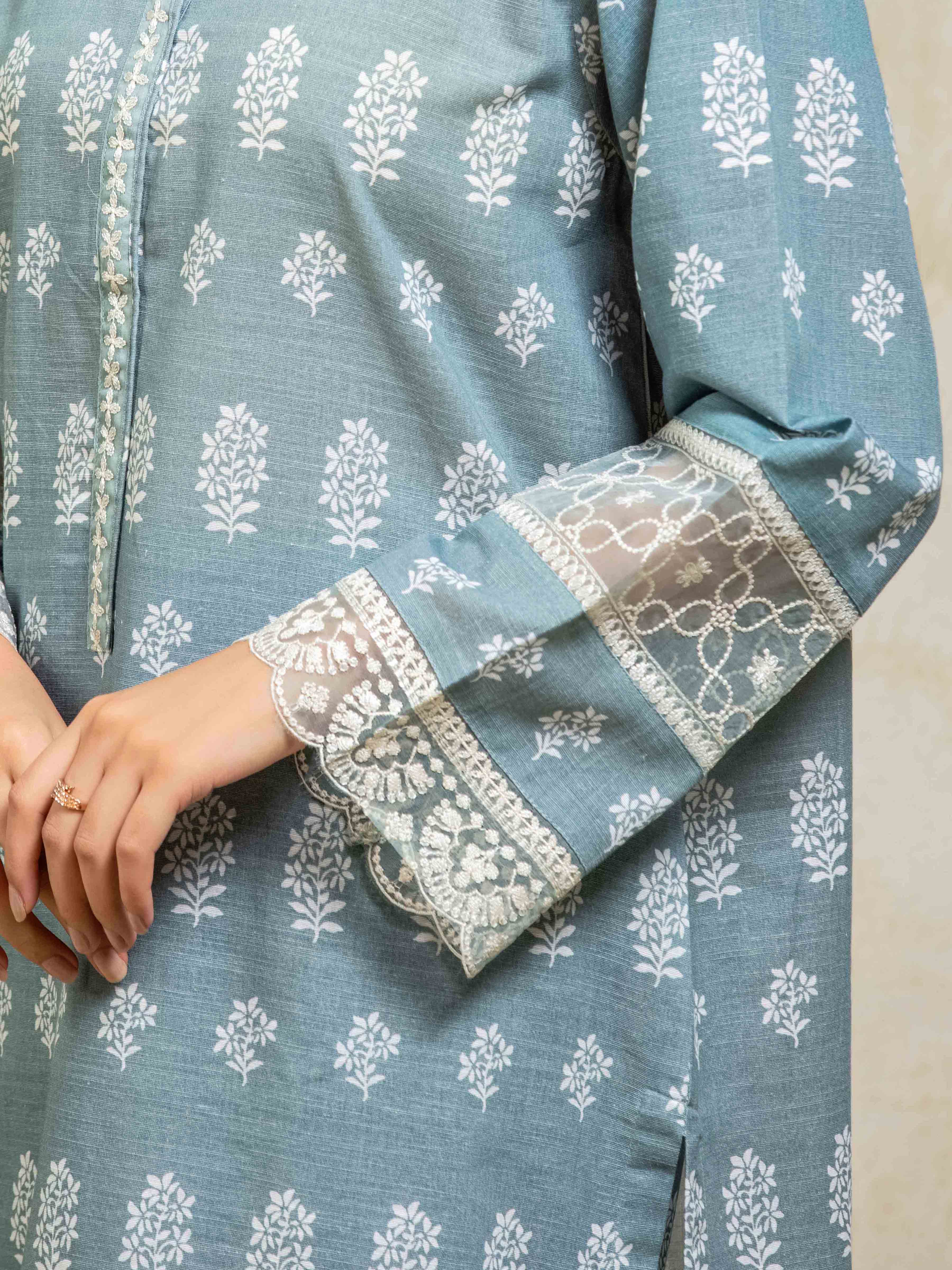 Embroidered Khaddar Suit - EWTKE24-81357-3P - Image 5