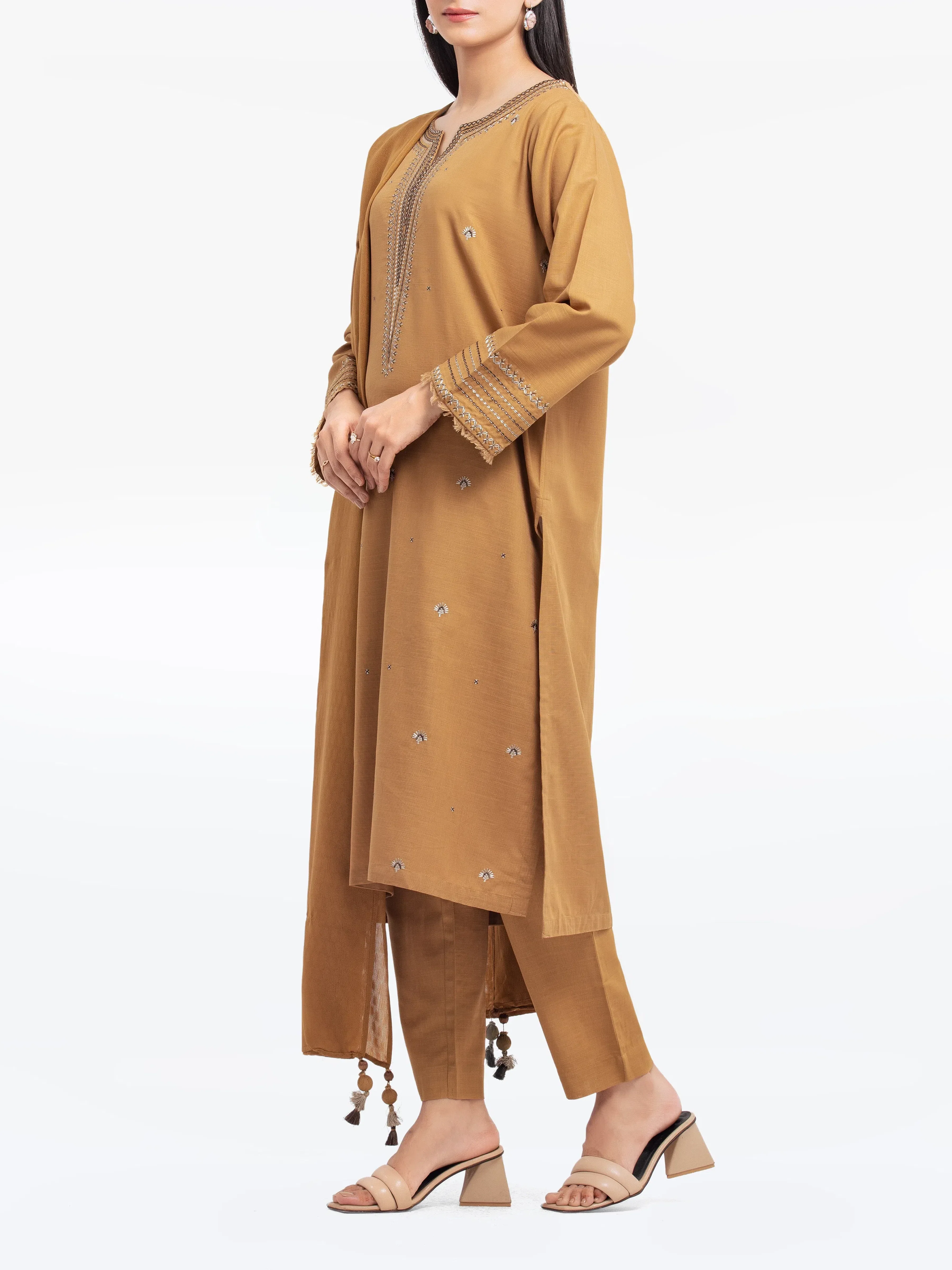 Embroidered Khaddar Suit - EWTKE24-81375-3P - Image 5