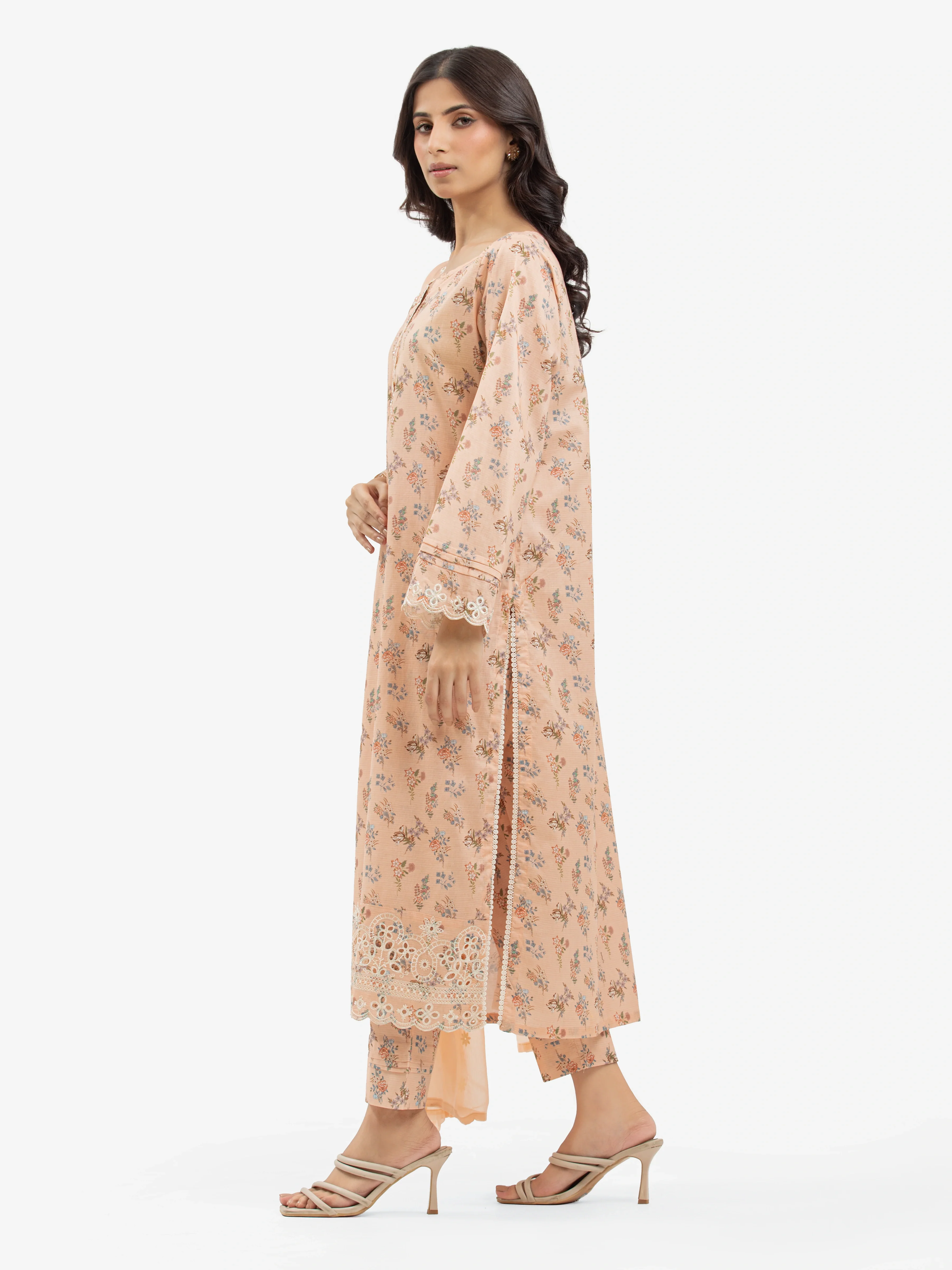 Embroidered Lawn Suit - EWTKE24-81016-3P - Image 4