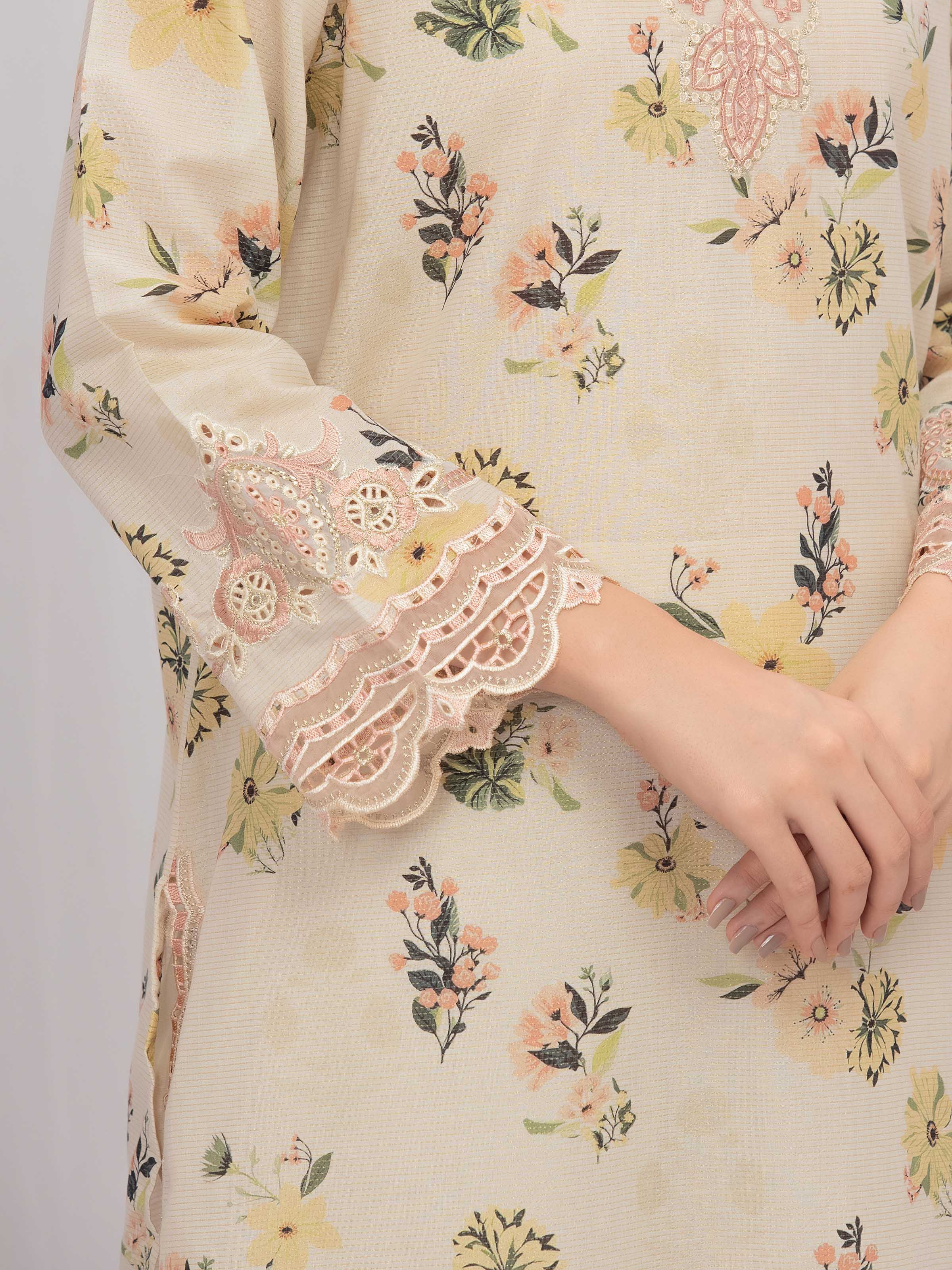 Embroidered Lawn Suit - EWTKE5-82331-3P - Image 4