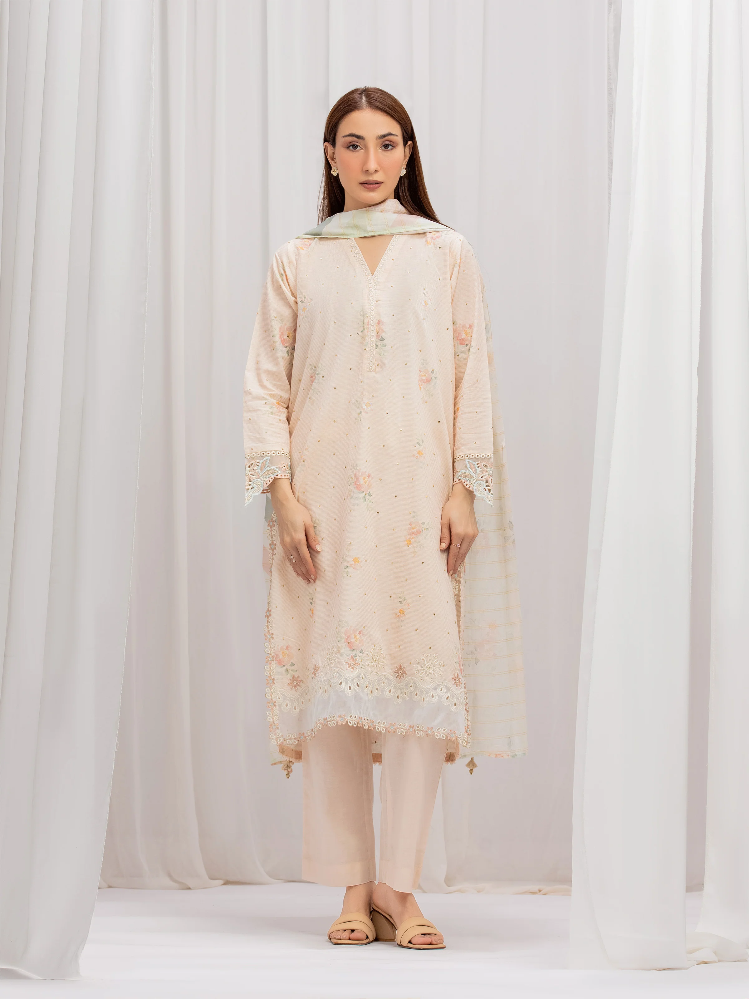 Embroidered Lawn Suit - EWTKE5-82338-3P