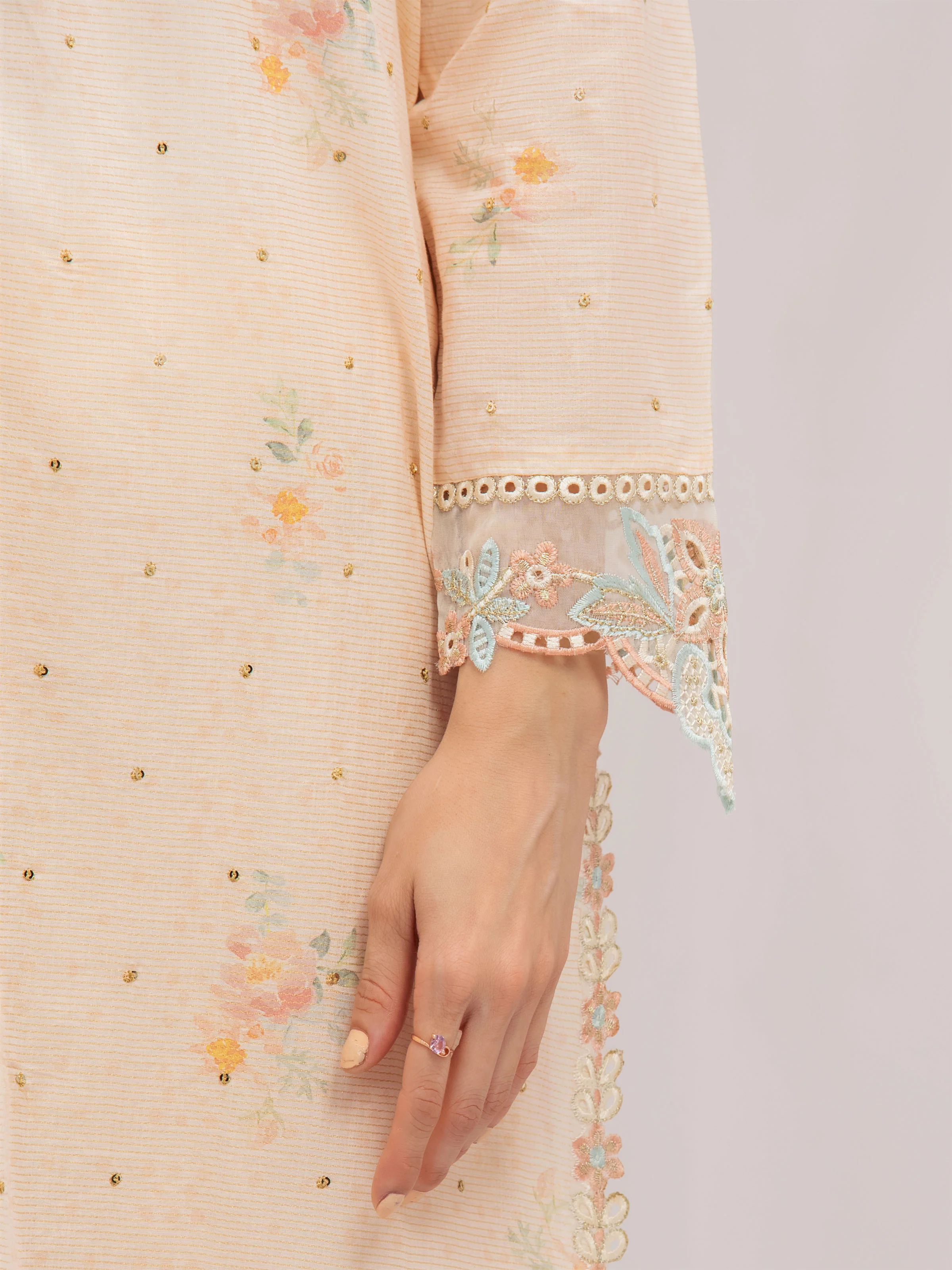 Embroidered Lawn Suit - EWTKE5-82338-3P - Image 4