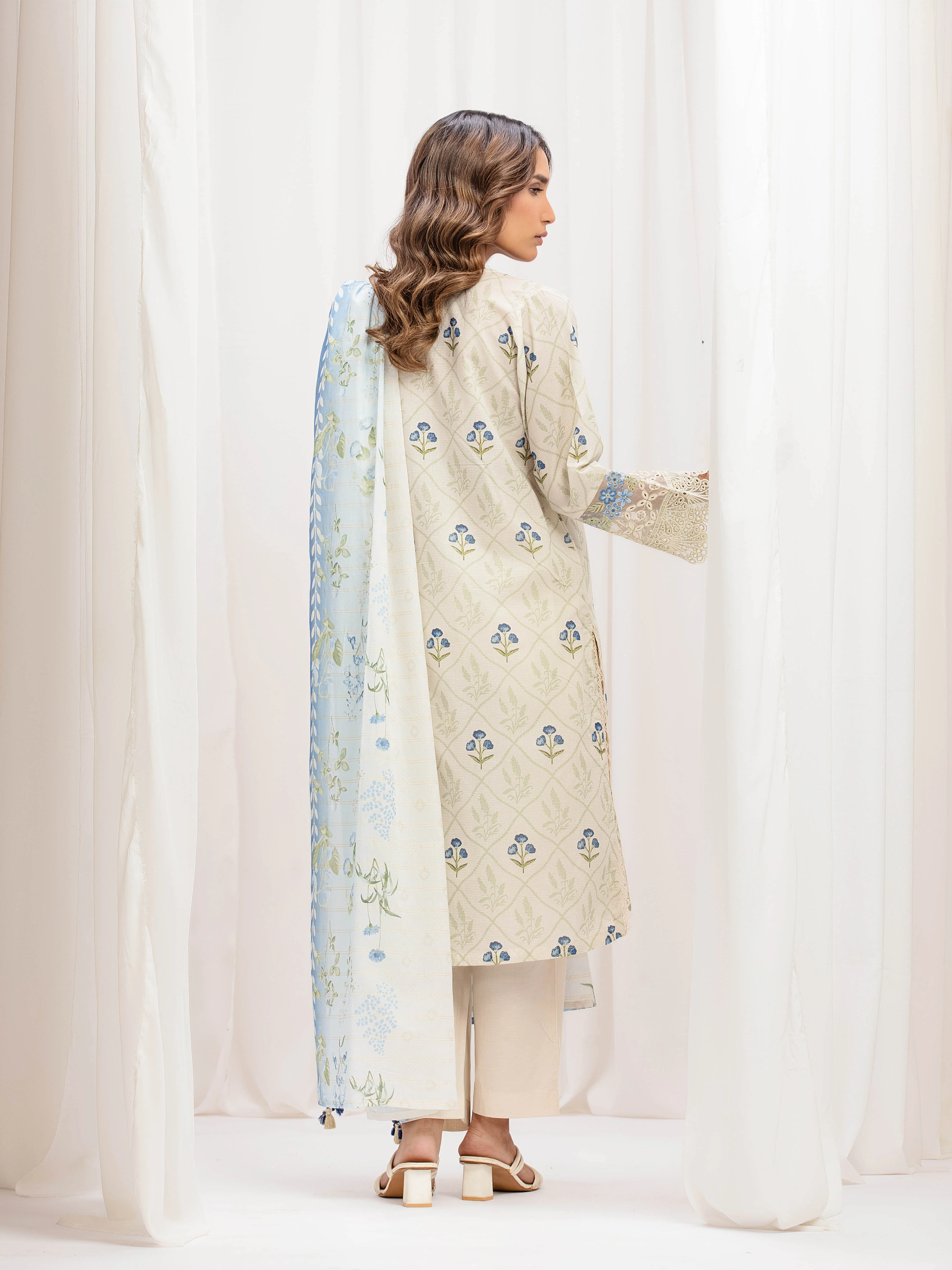 Embroidered Lawn Suit - EWTKE5-82339-3P - Image 5