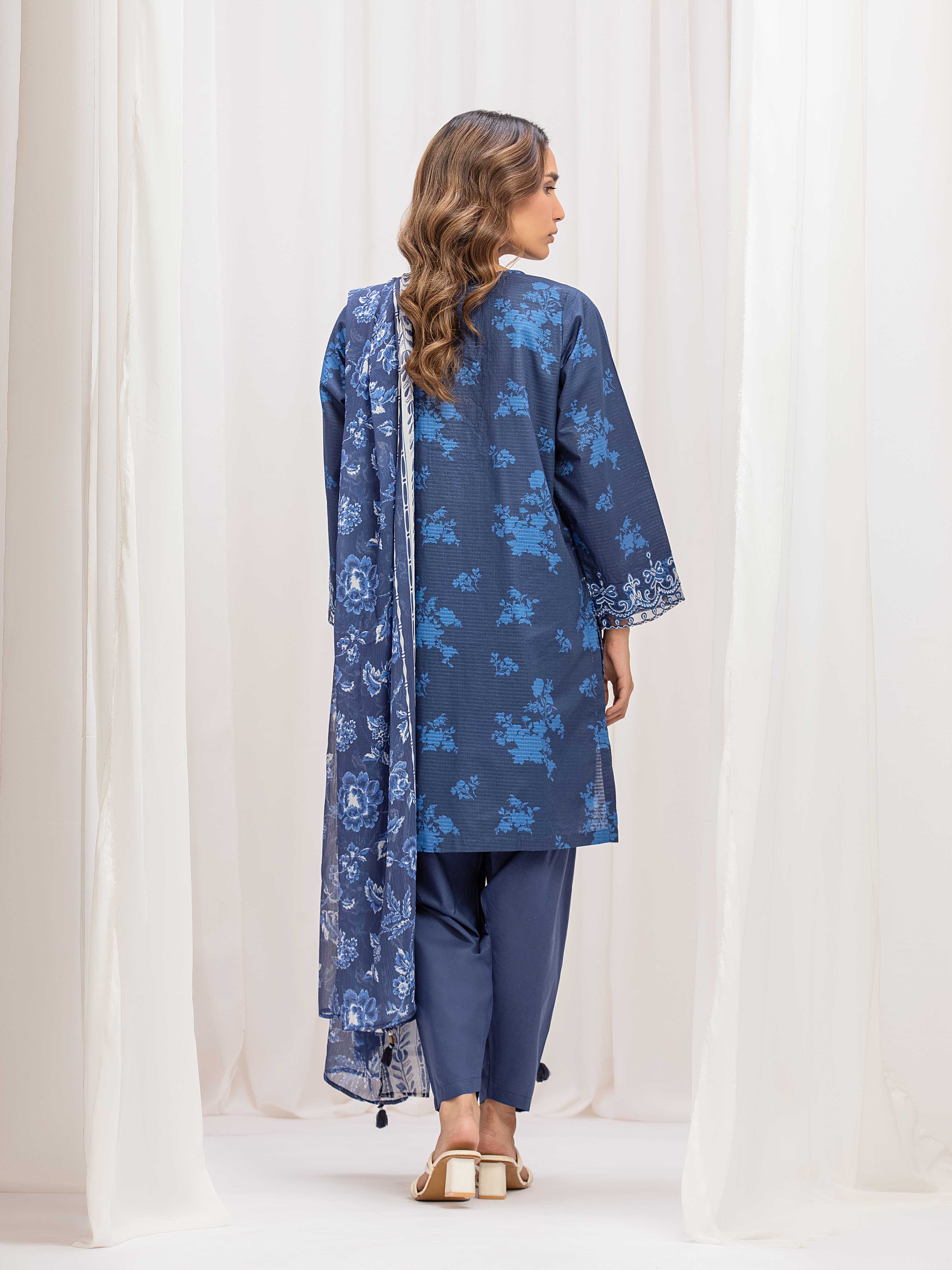 Embroidered Lawn Slub Suit - EWTKE5-83006-3P - Image 6