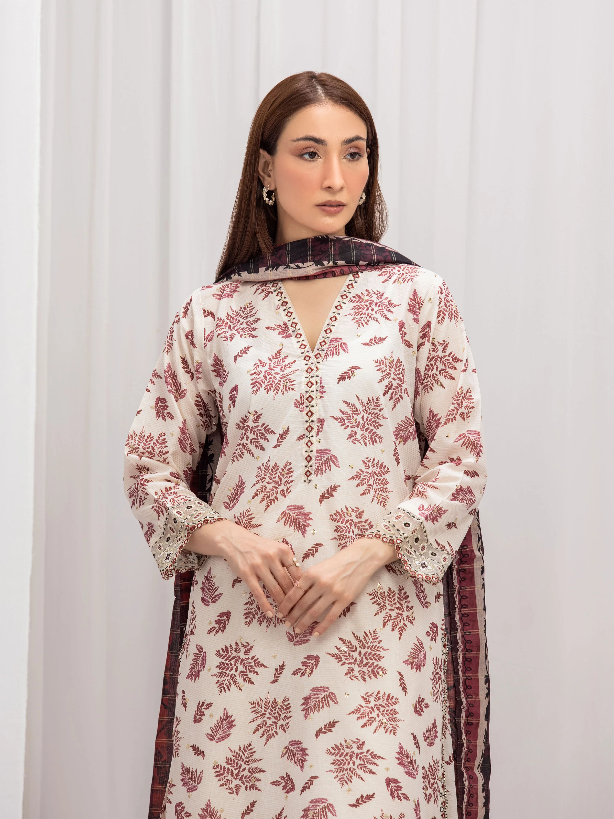 Embroidered Mesuri Suit - EWTKE5-82335-3P - Image 3