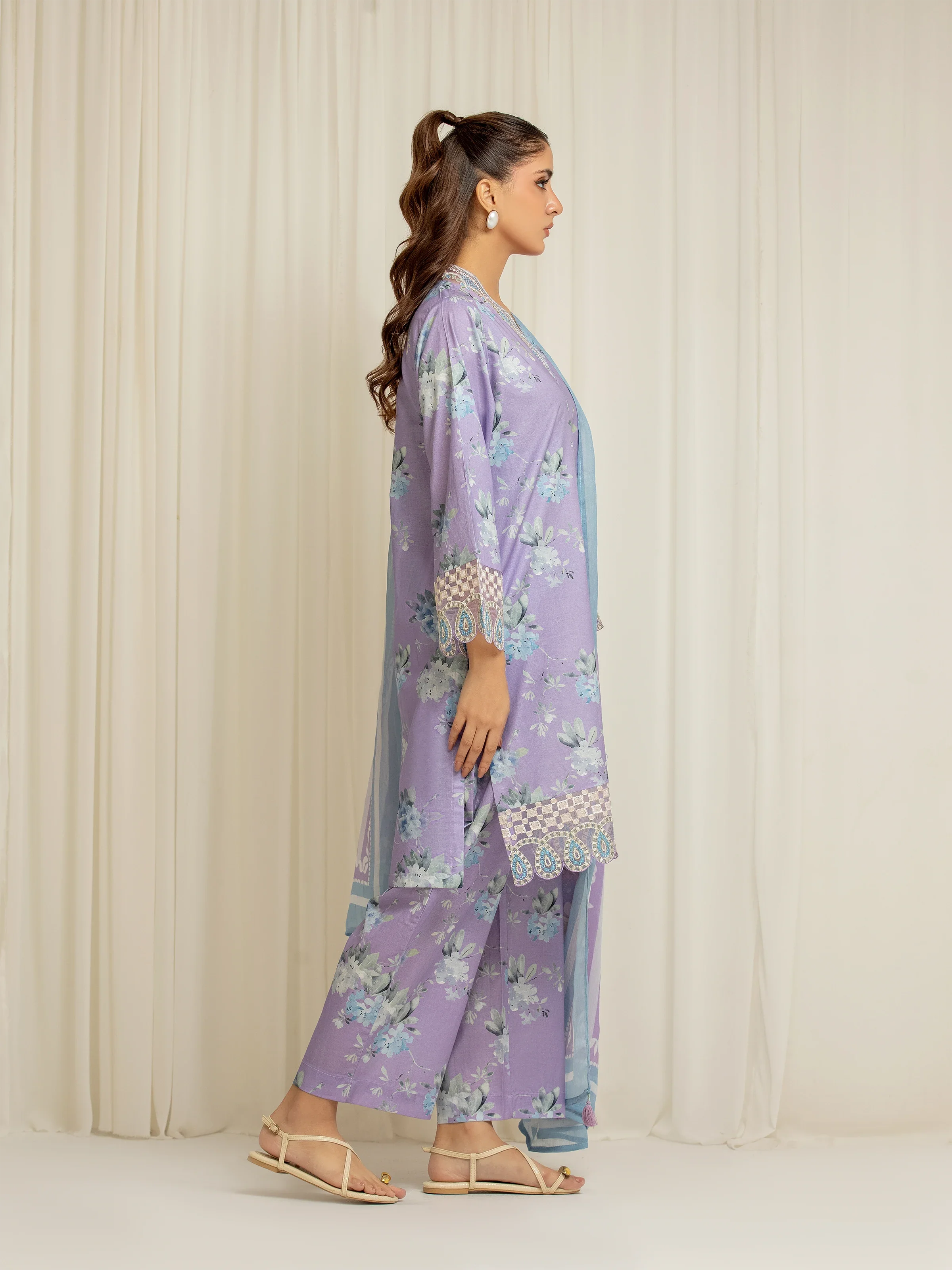 Embroidered Lawn Suit - EWTKE5-82496-3P - Image 4