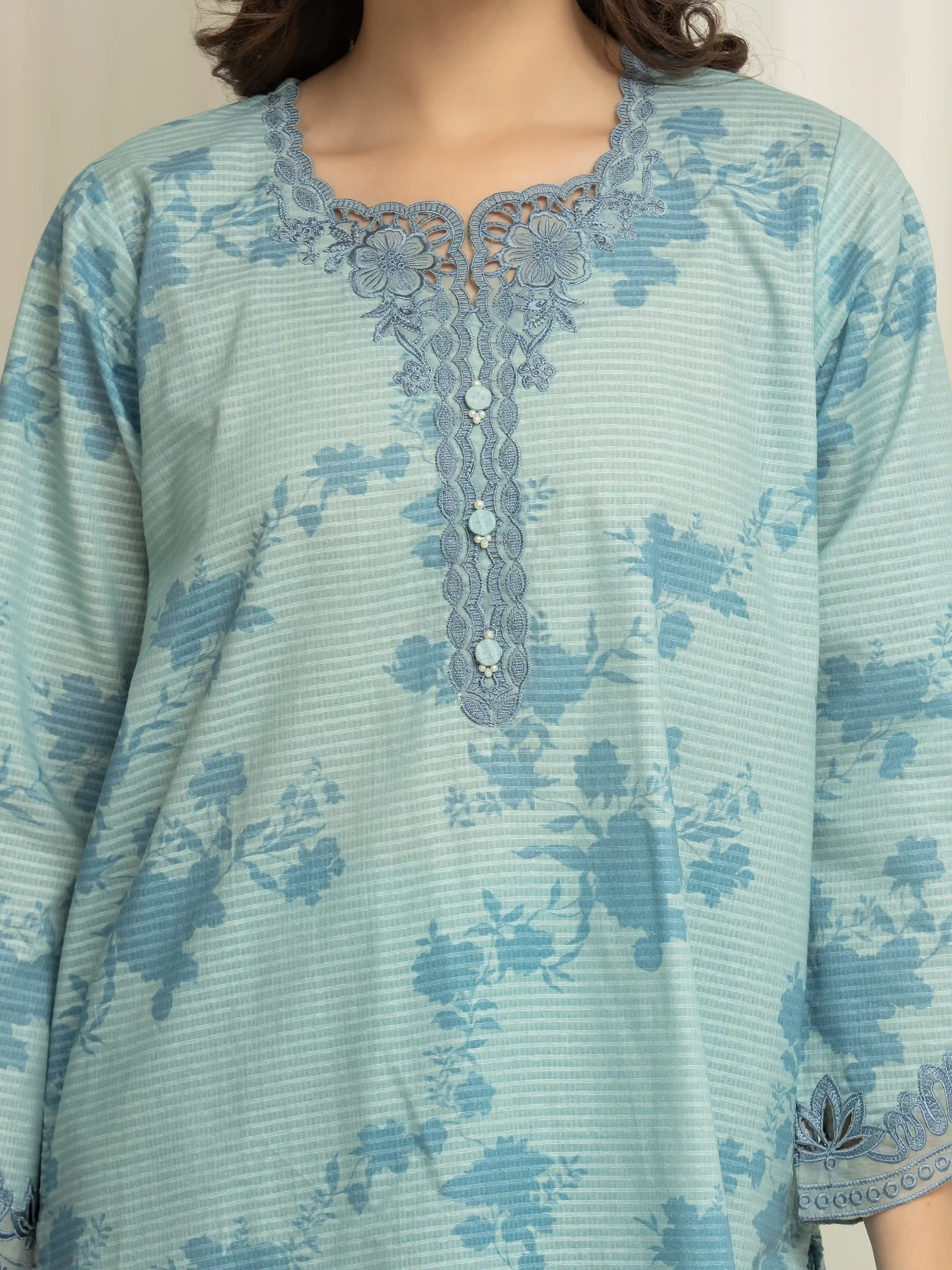Embroidered Lawn Suit - EWTKE5-83008-3P - Image 3