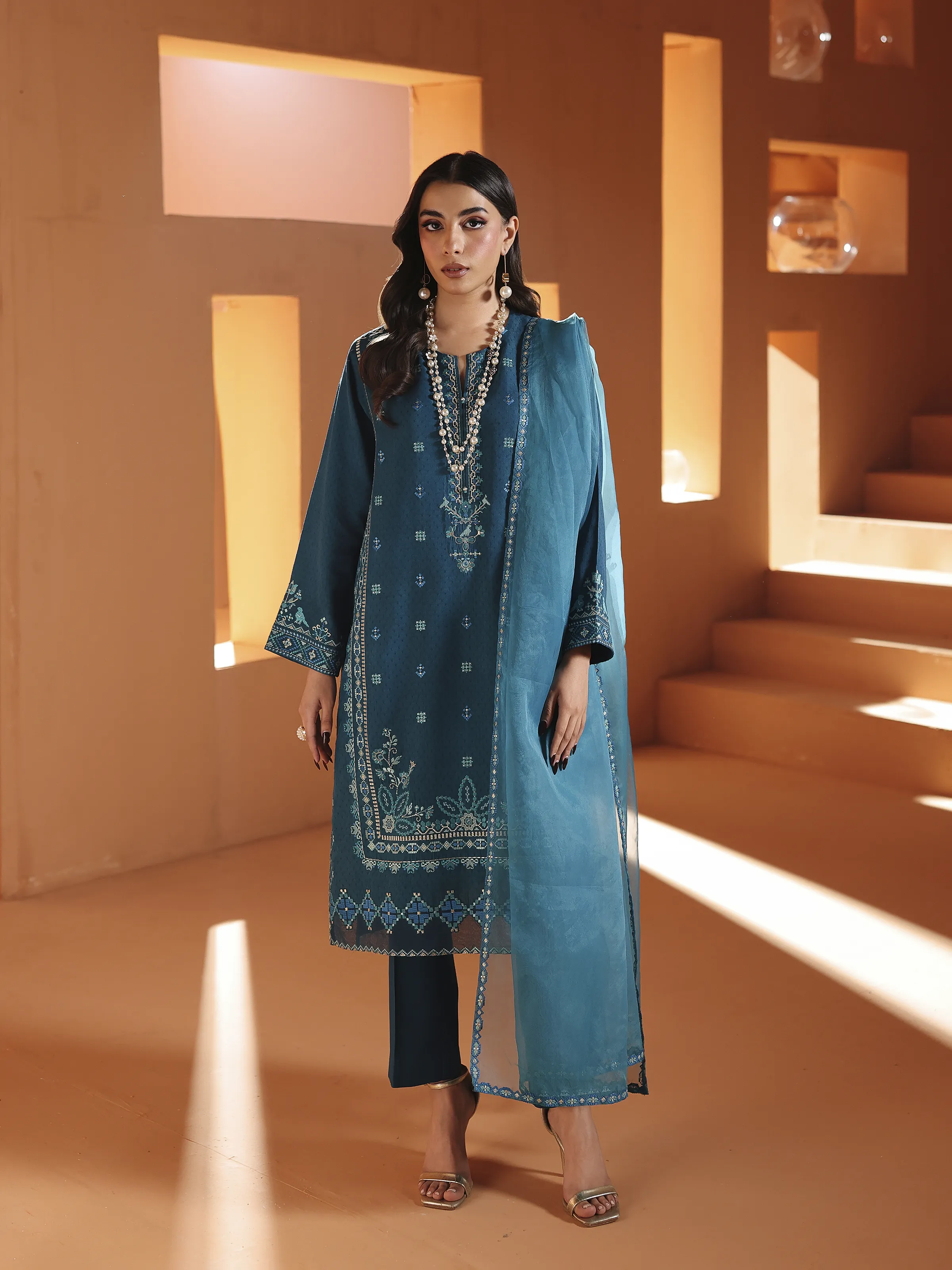 Embroidered Viscose Suit - EWTKED6-84117-3P
