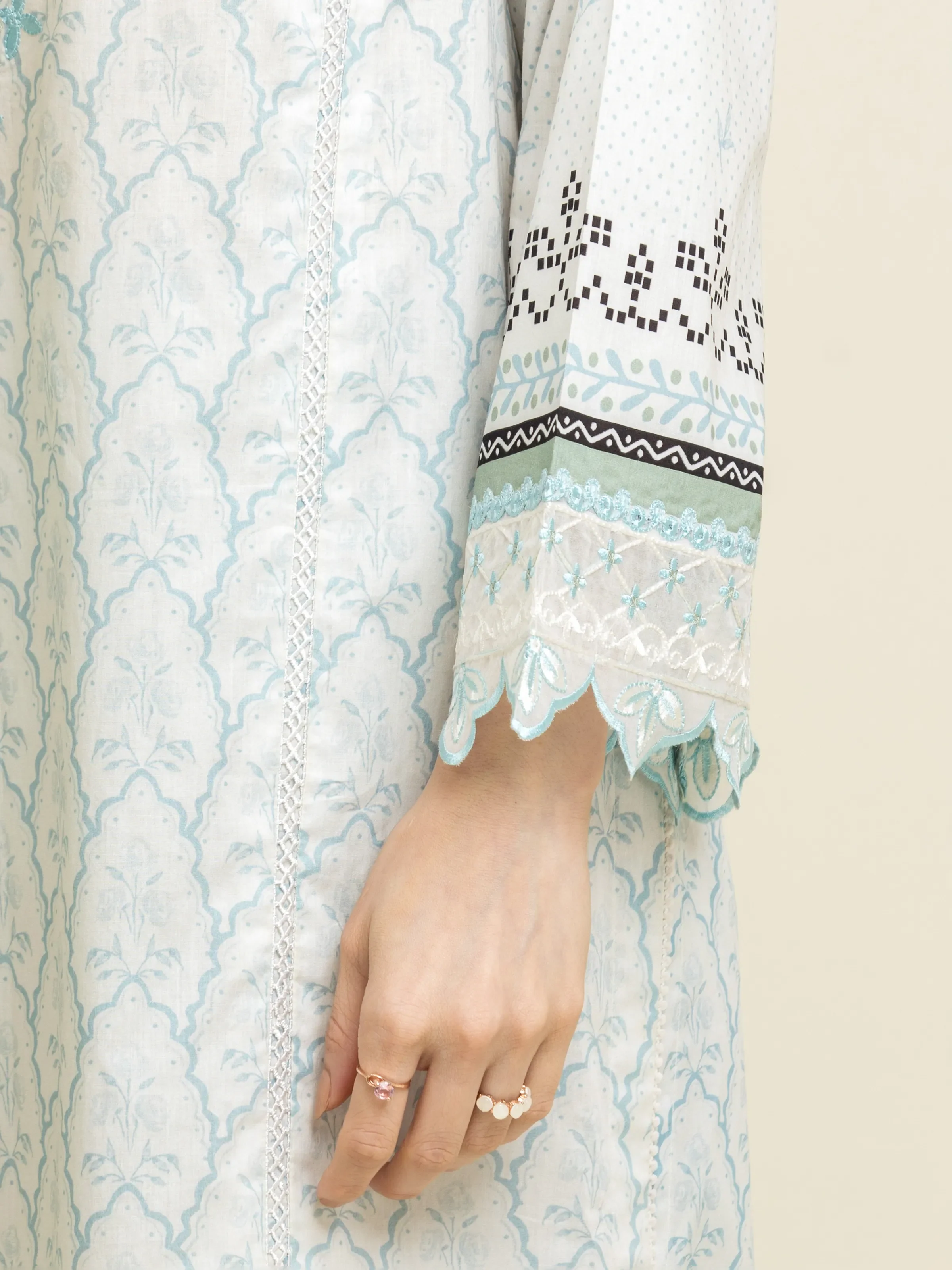 Embroidered Lawn Shirt - EWU5V1-31322S - Image 4