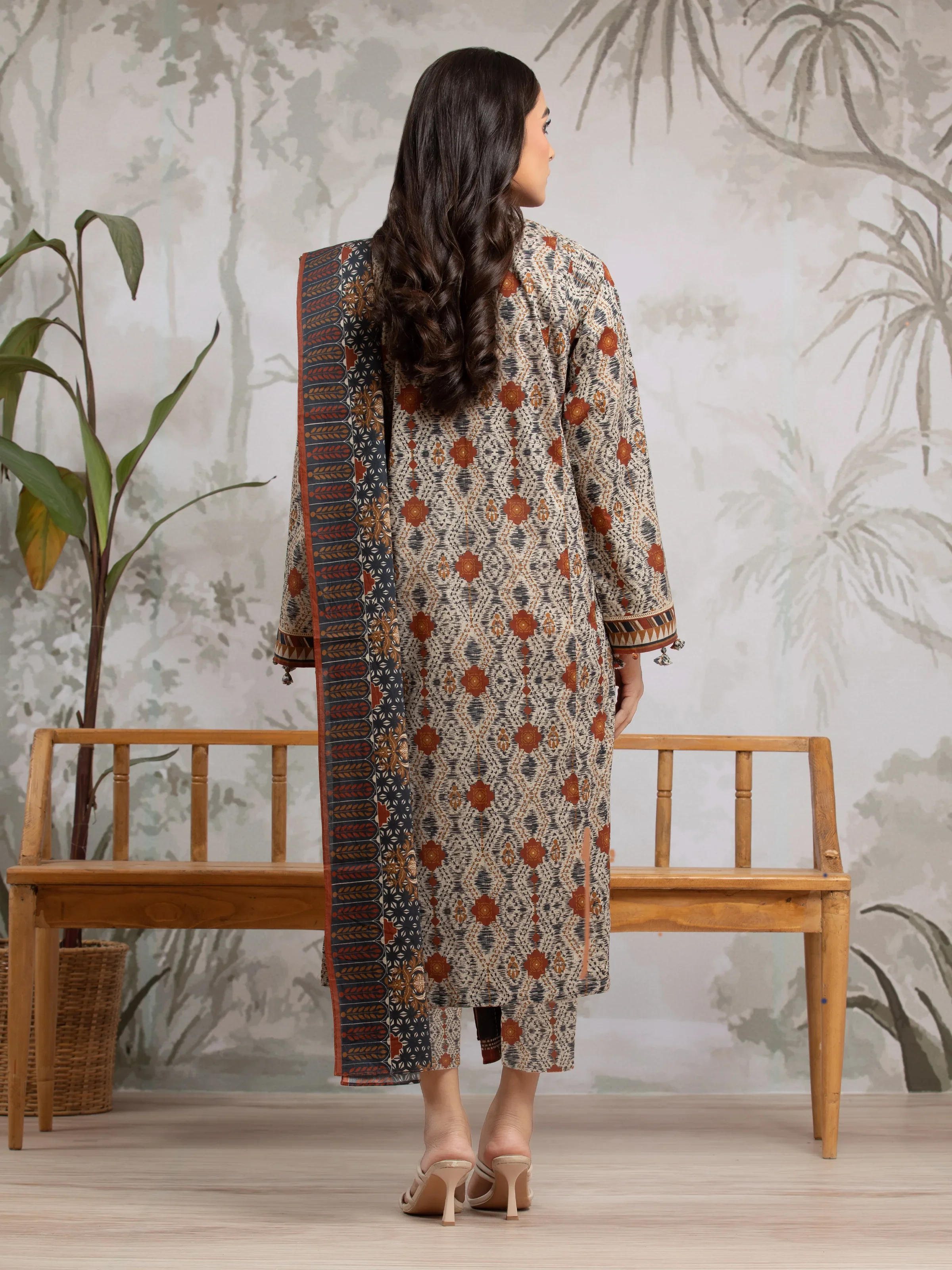 Printed Khaddar Suit - EWU24A3-29327-3P - Image 2