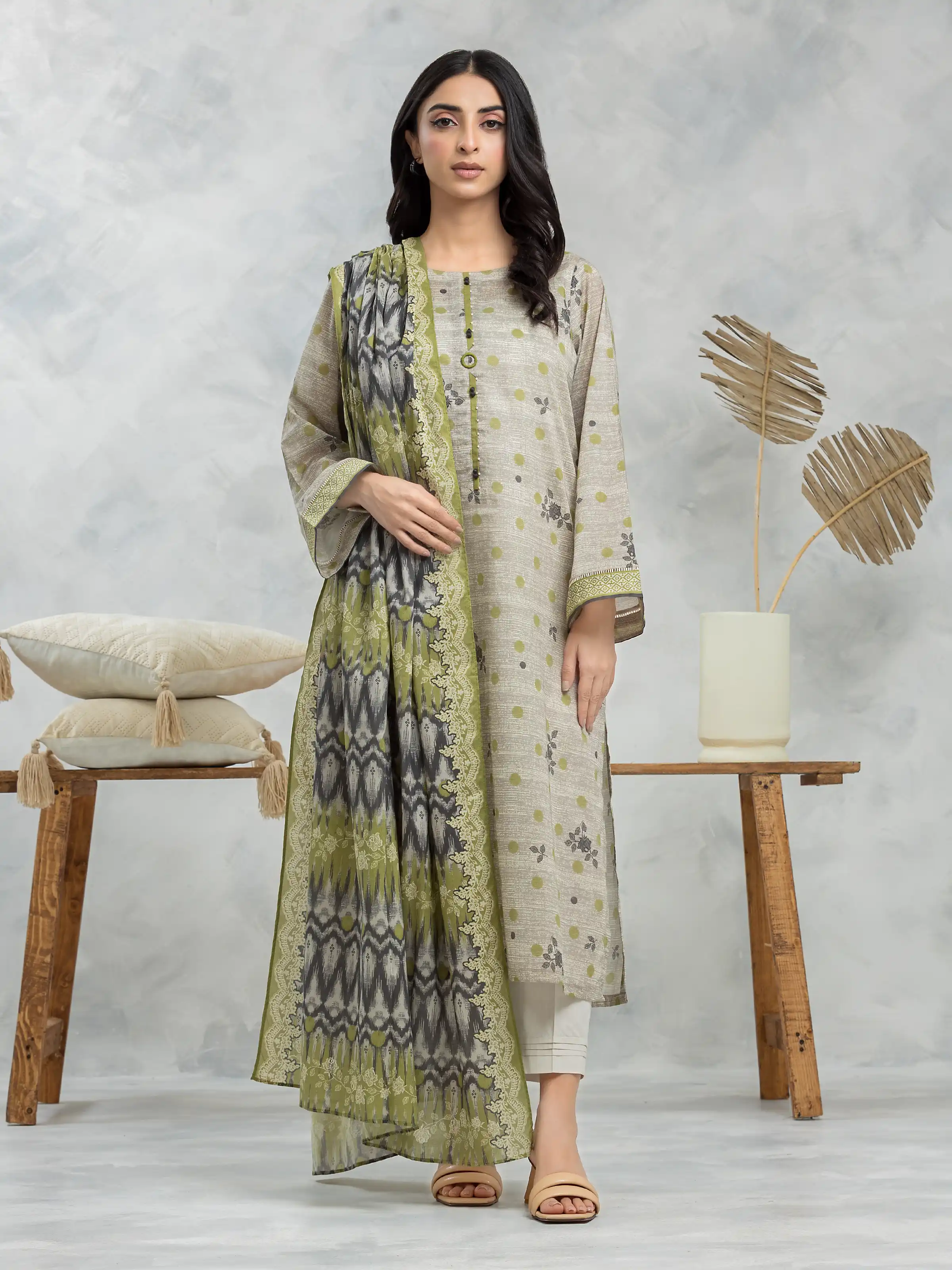 Printed Khaddar Suit - EWU24A3-28153-3P
