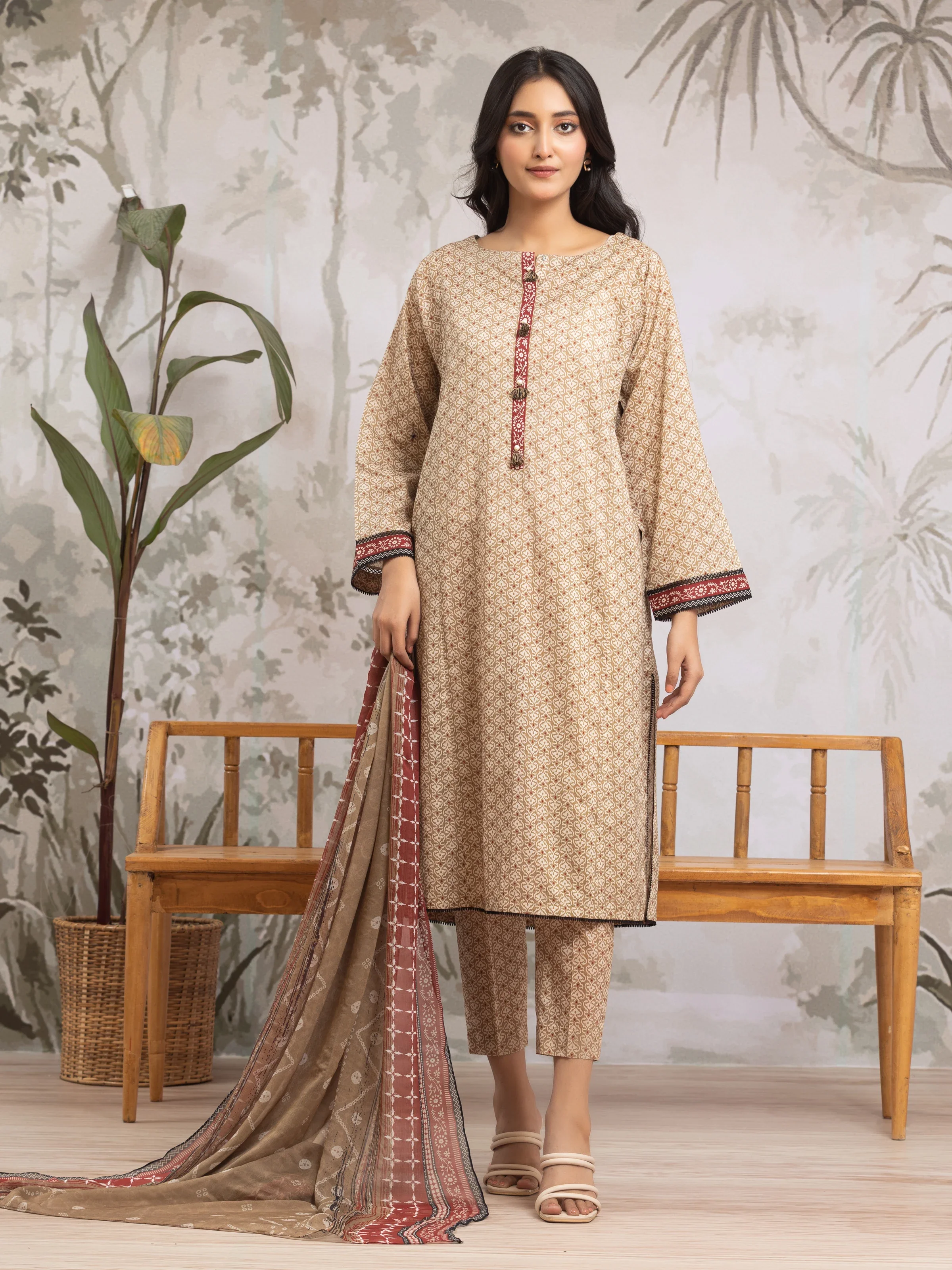 Printed Khaddar Suit - EWU24M2-187