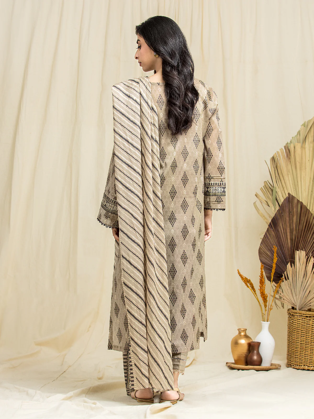 Printed Lawn Suit - EWU24A1-29071-3P - Image 2