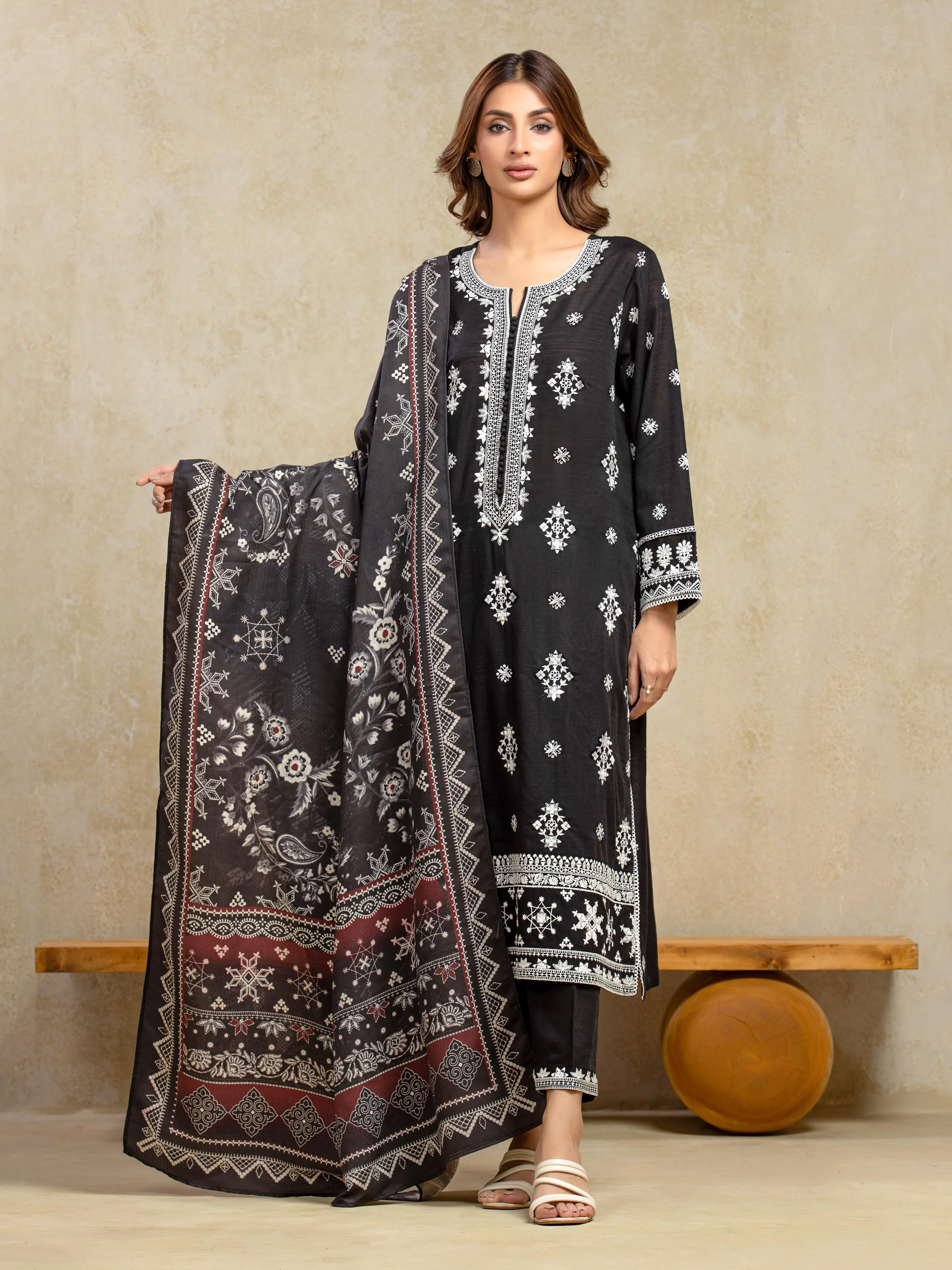 Embroidered Khaddar Suit - EWU5V11-32013-3P