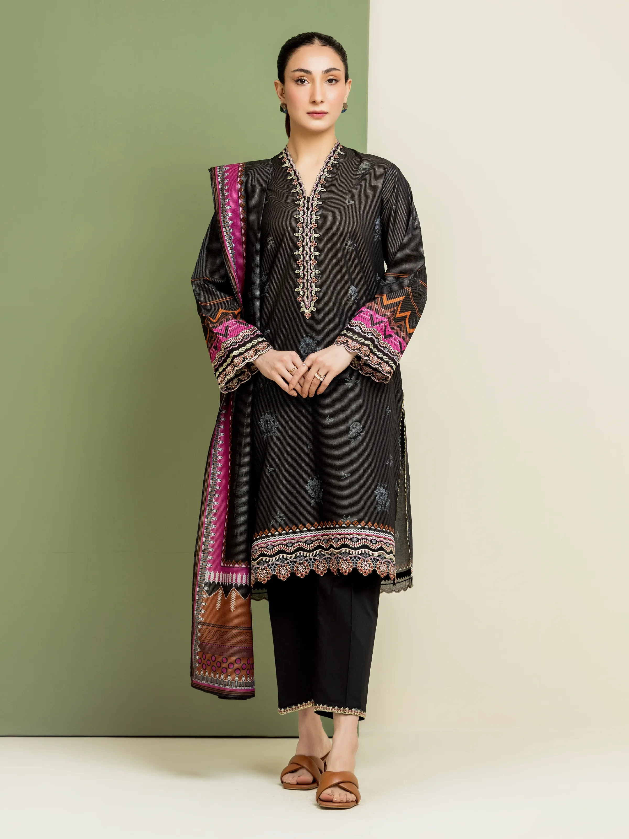 Embroidered Lawn Suit - EWU5V1-31208-3P