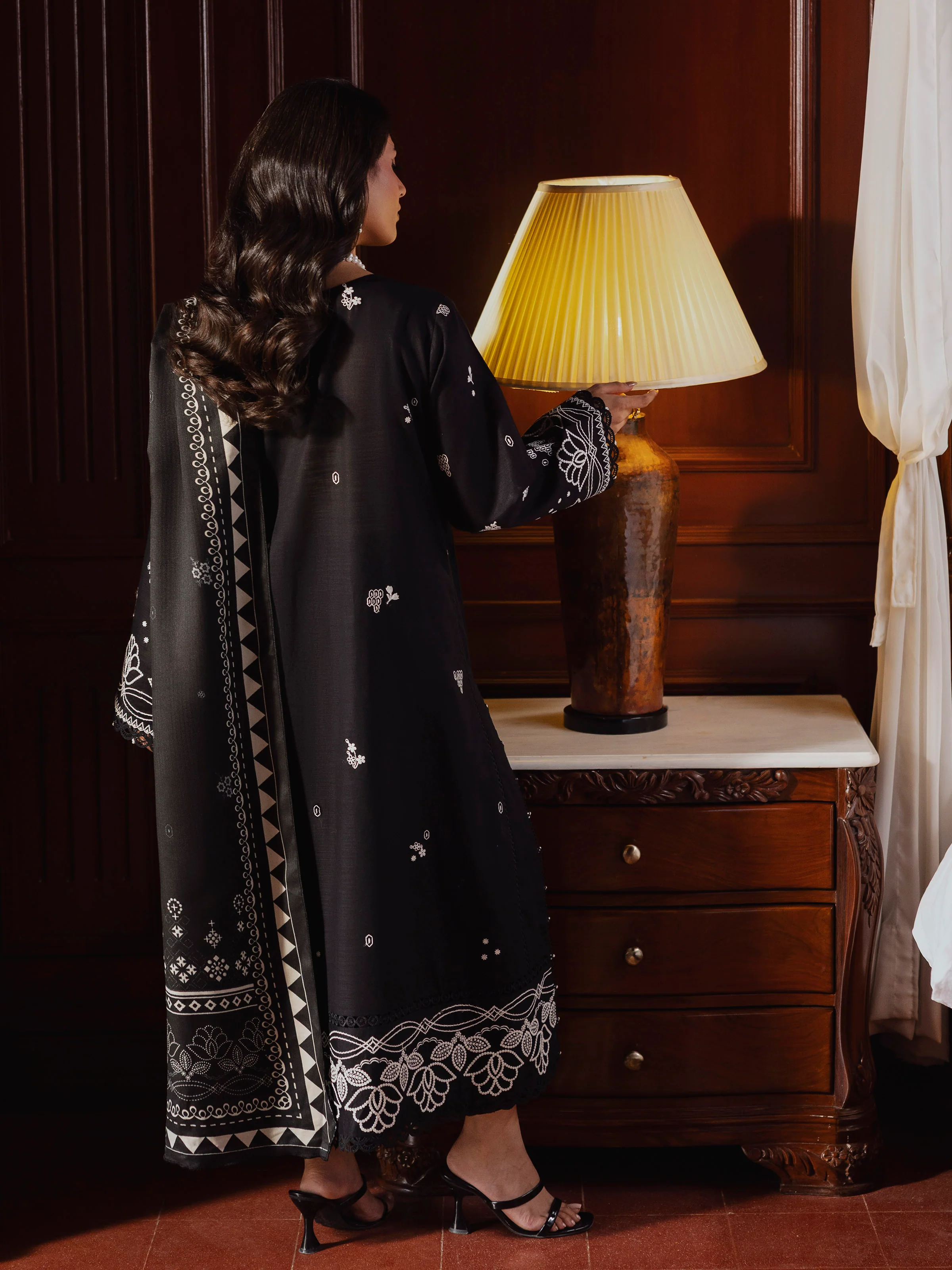 Embroidered Khaddar Suit - EWU5V11-32006-3P - Image 6