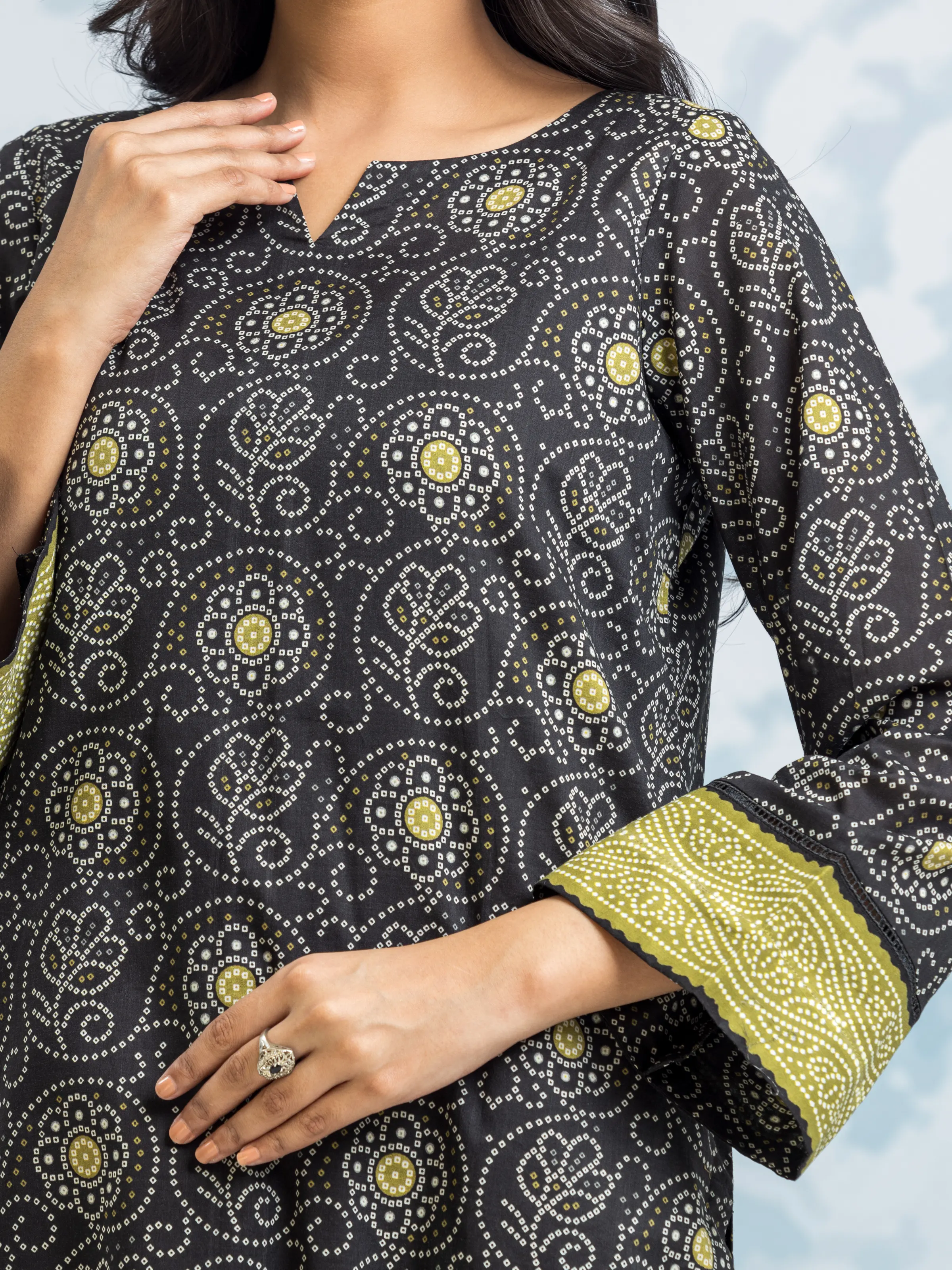 Printed Khaddar Suit - EWU24A3-28457-3P - Image 4