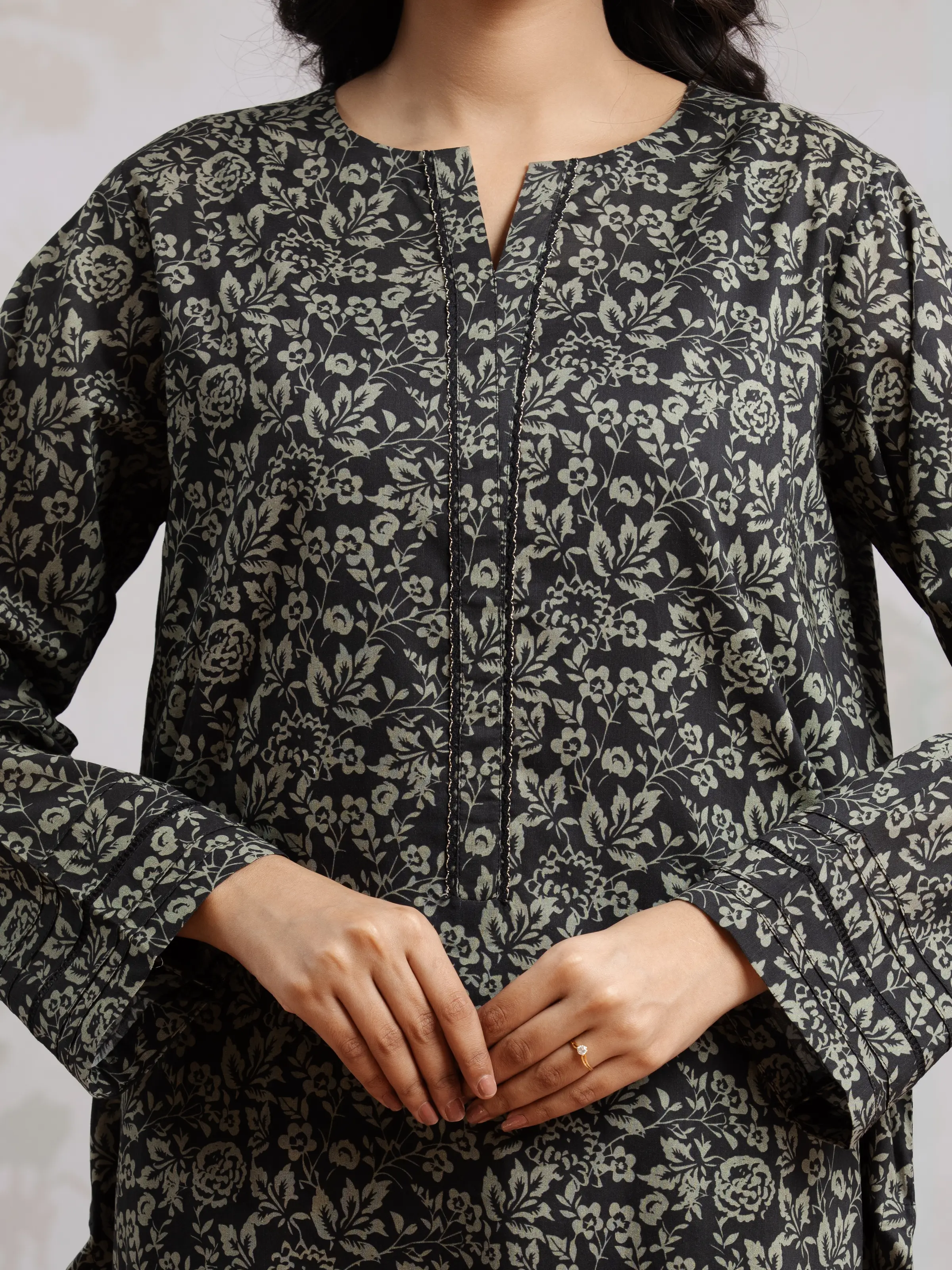 Printed Khaddar Suit - EWU24A3-29615-3P - Image 3