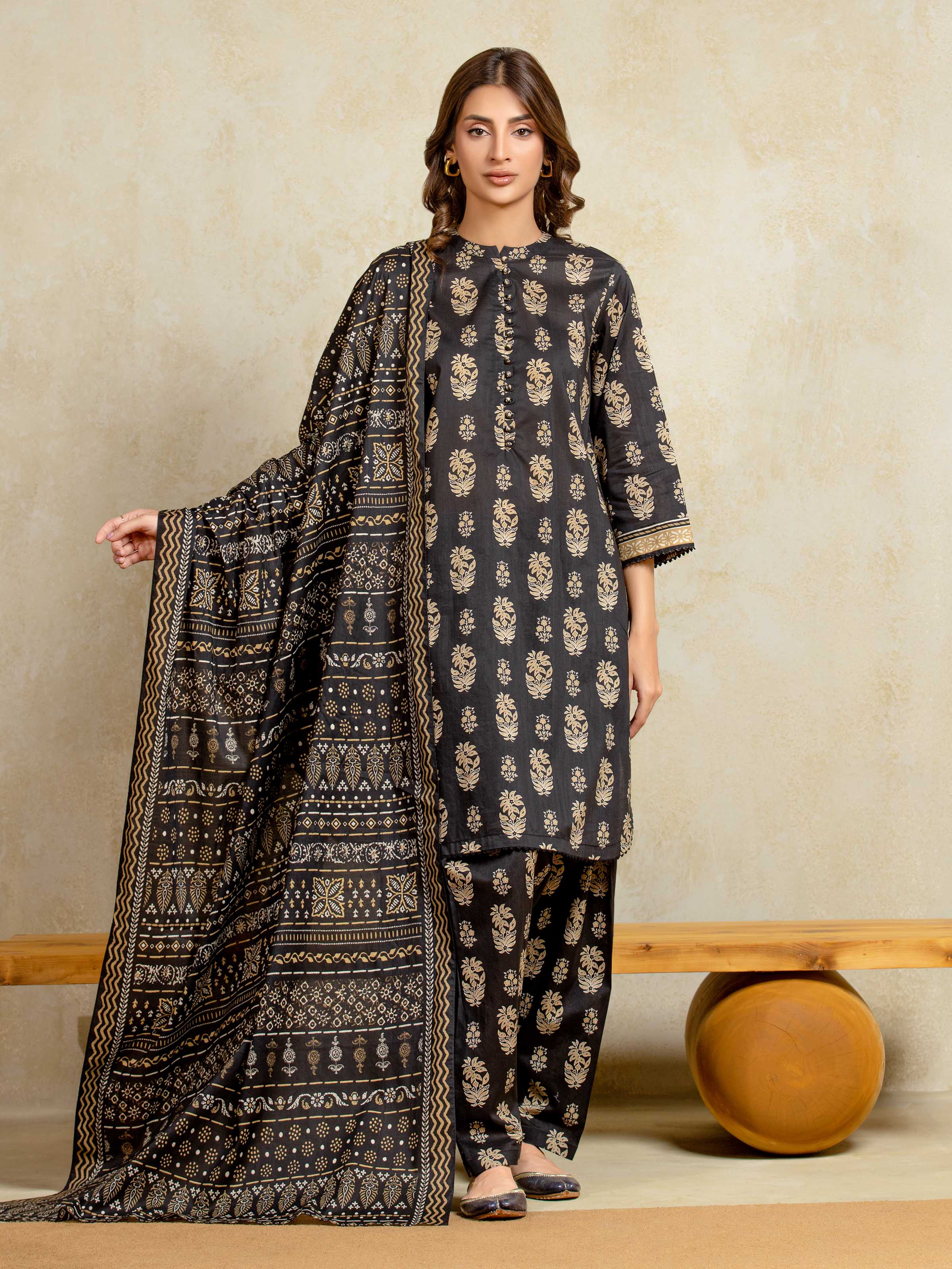 Printed Khaddar Suit - EWU5A3-36094-3P