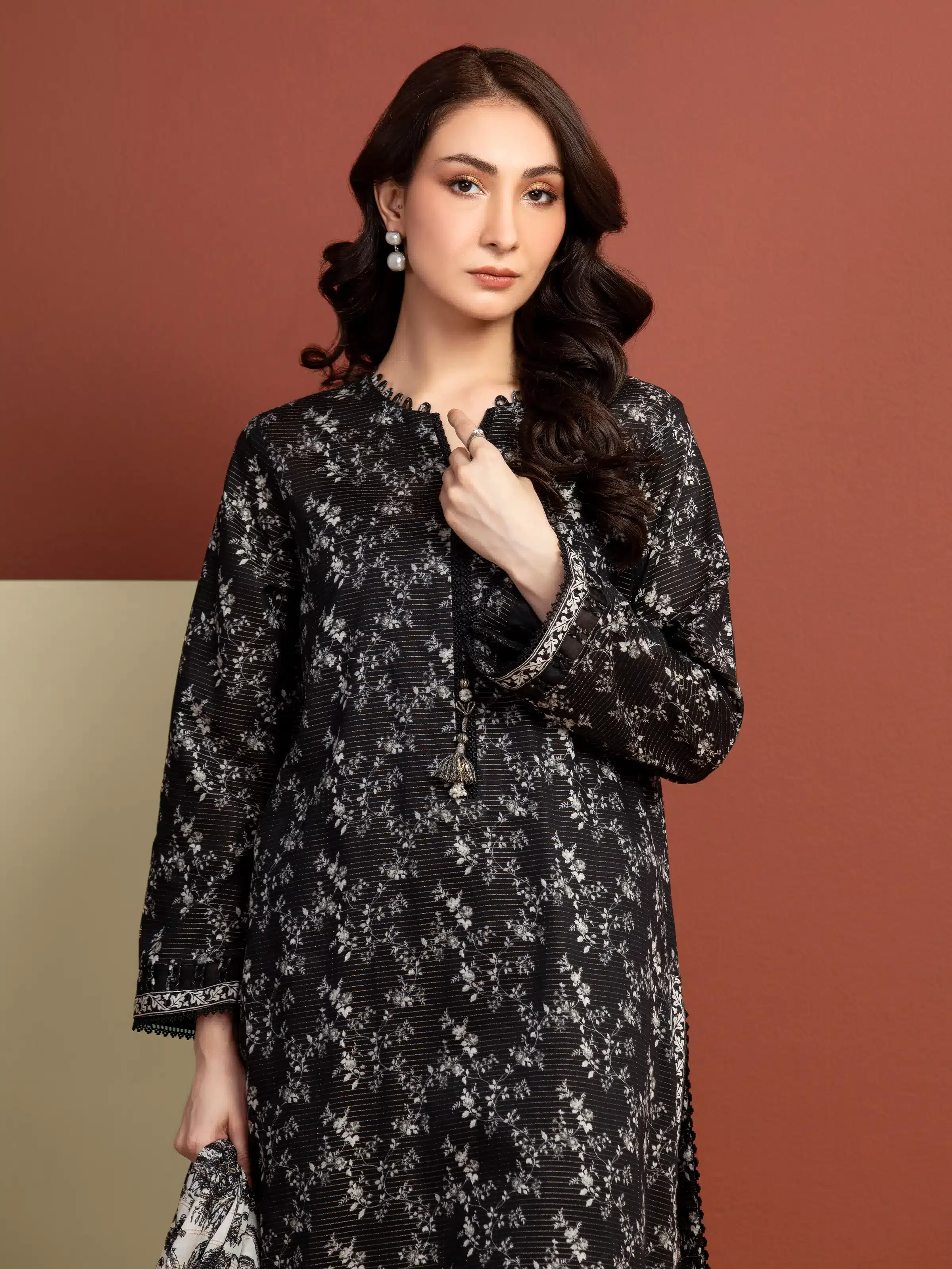 Printed Zari Lawn Suit - EWU5M6-014-3P - Image 2
