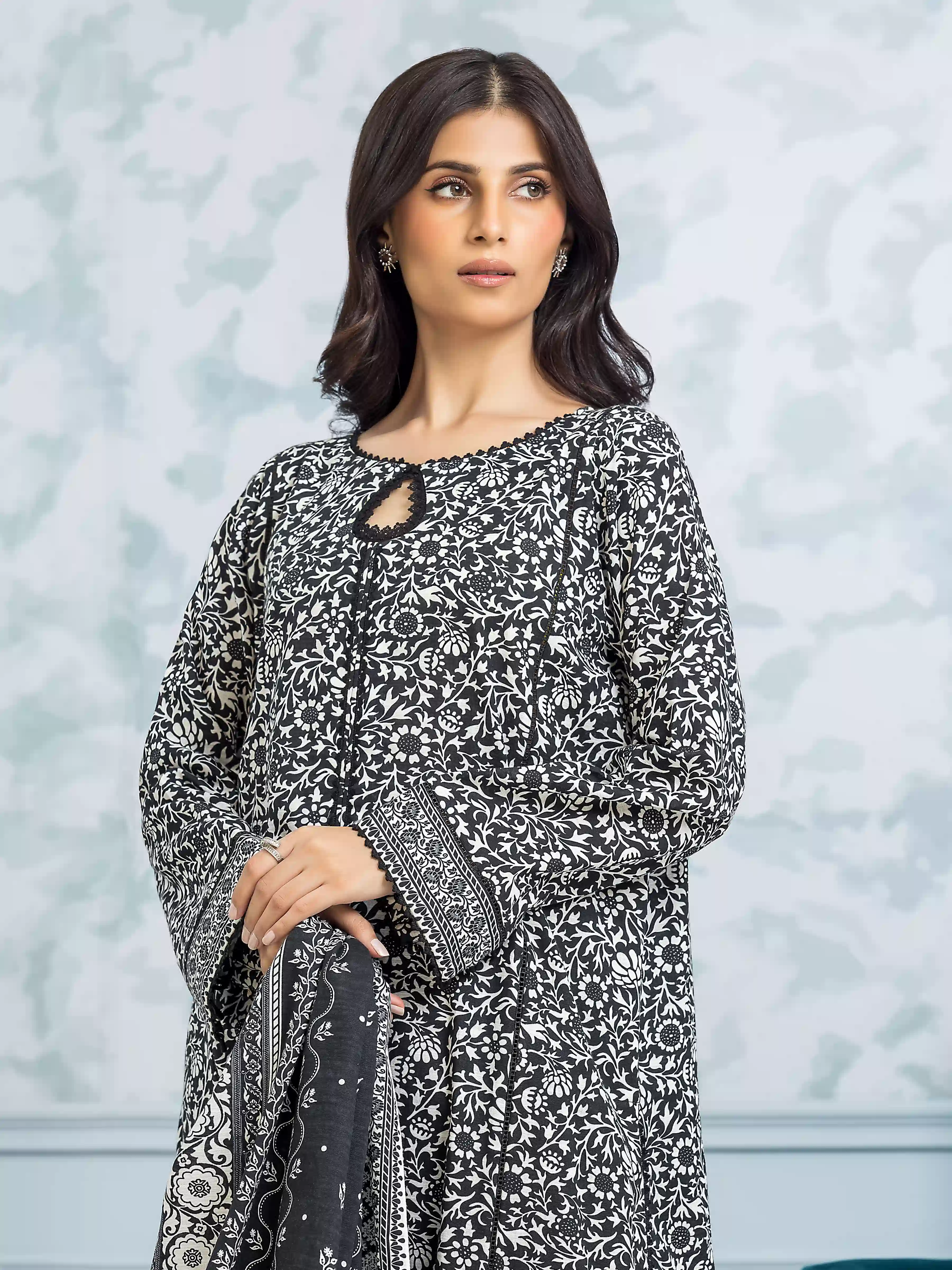 Printed Khaddar Suit - EWU24A3-29304-3P - Image 4