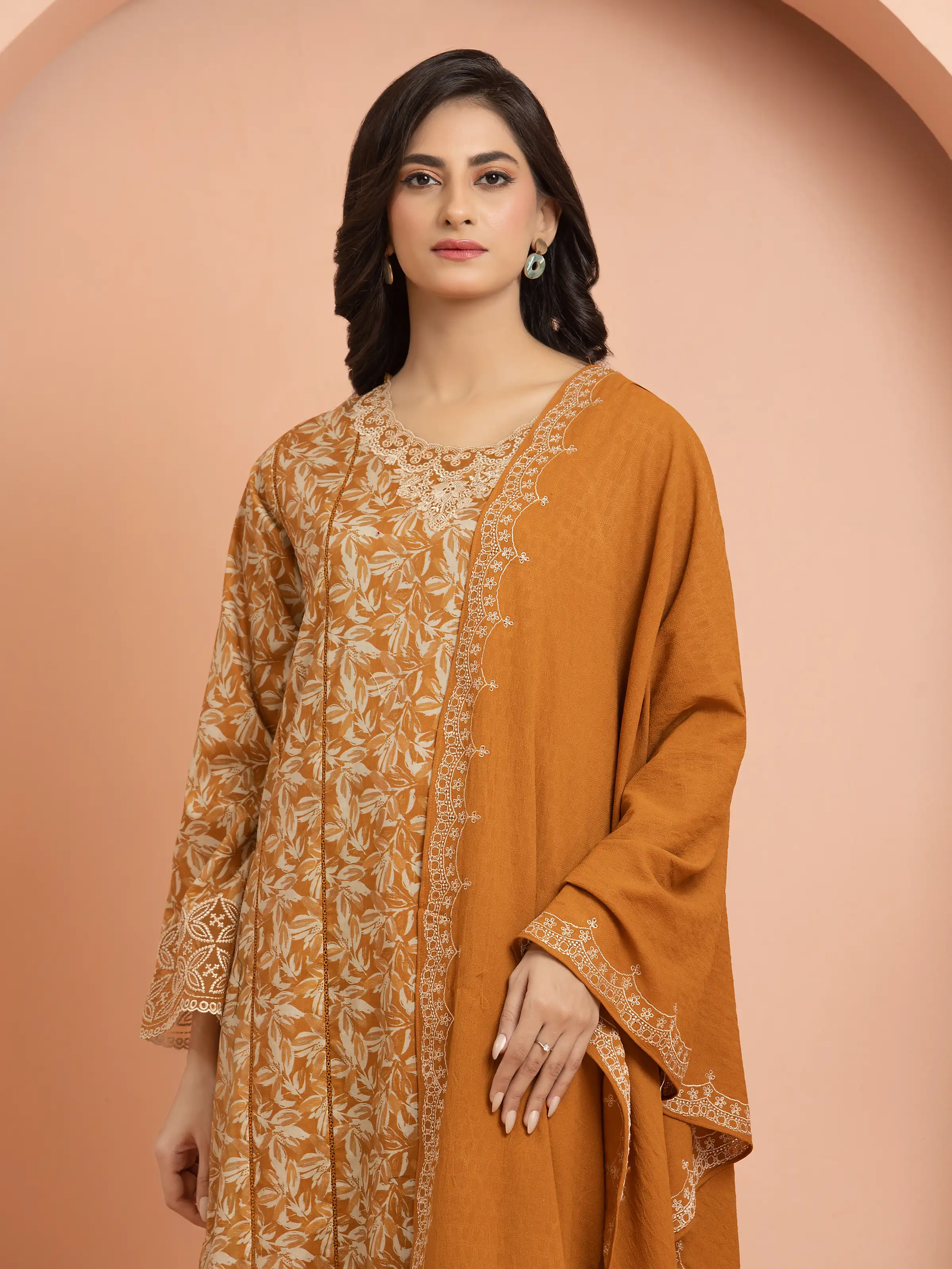 Embroidered Khaddar Suit - EWU24V11-30198-3P - Image 4