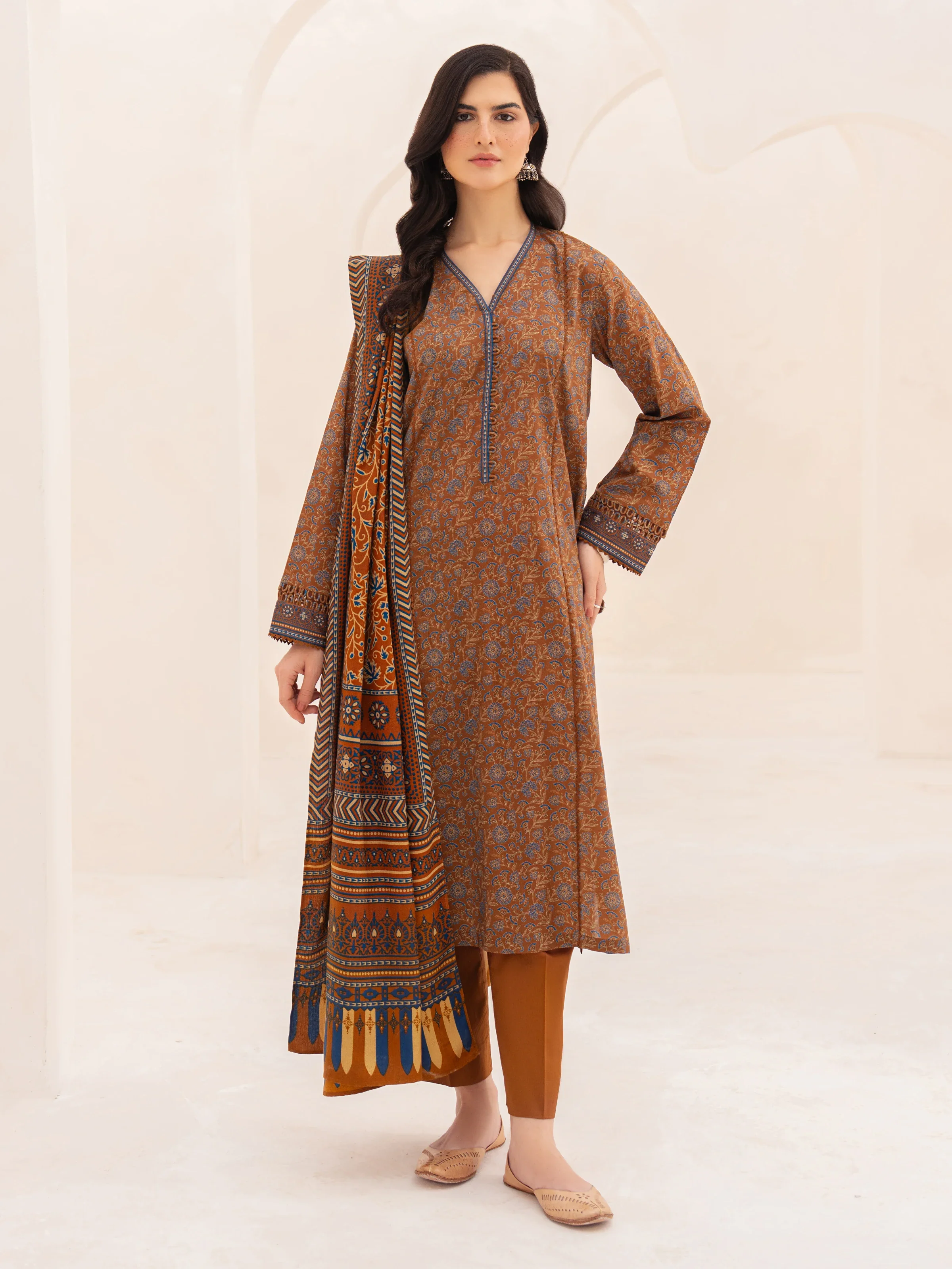 Printed Khaddar Suit - EWU24M3-099