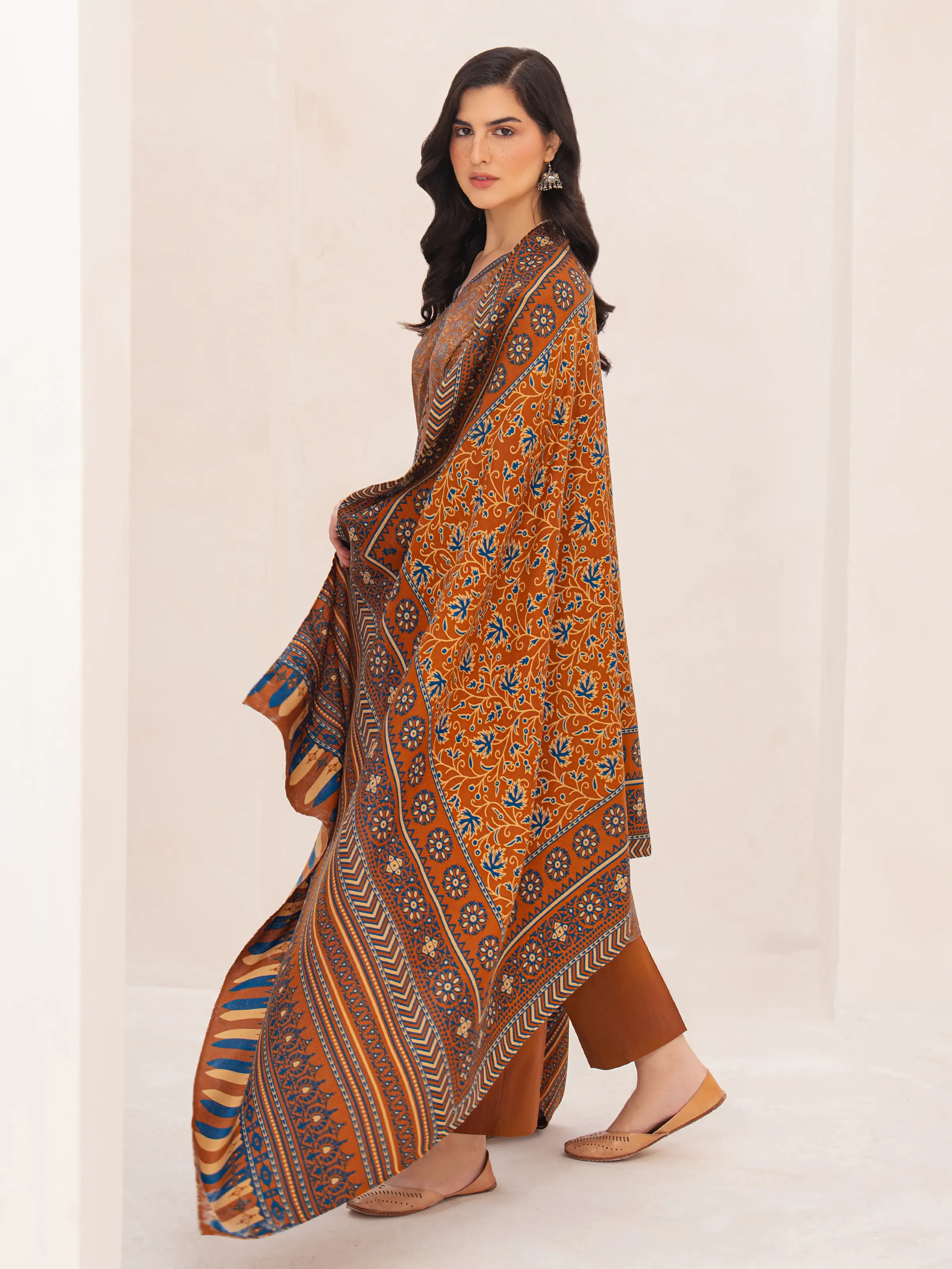 Printed Khaddar Suit - EWU24M3-099 - Image 5