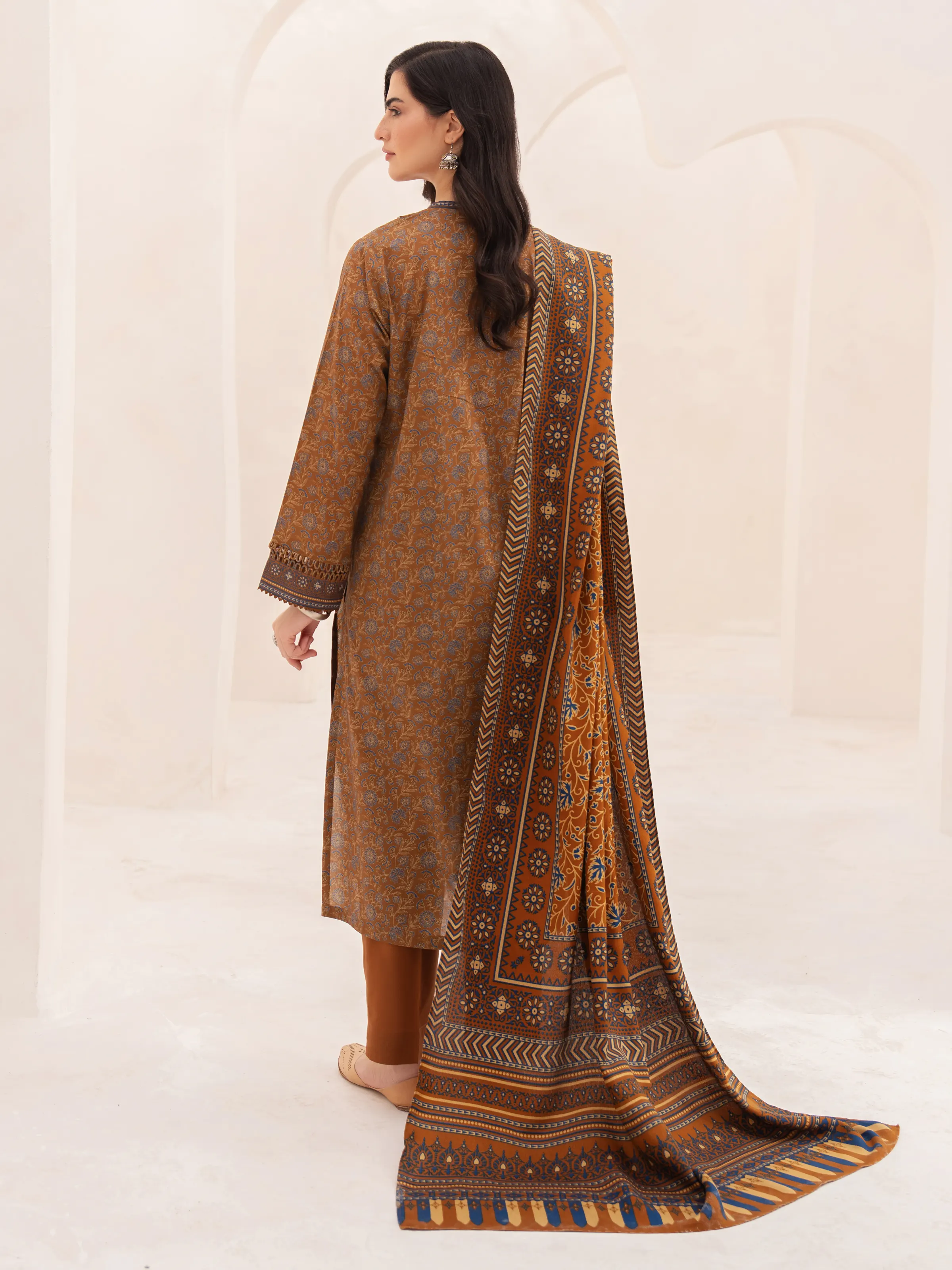 Printed Khaddar Suit - EWU24M3-099 - Image 8