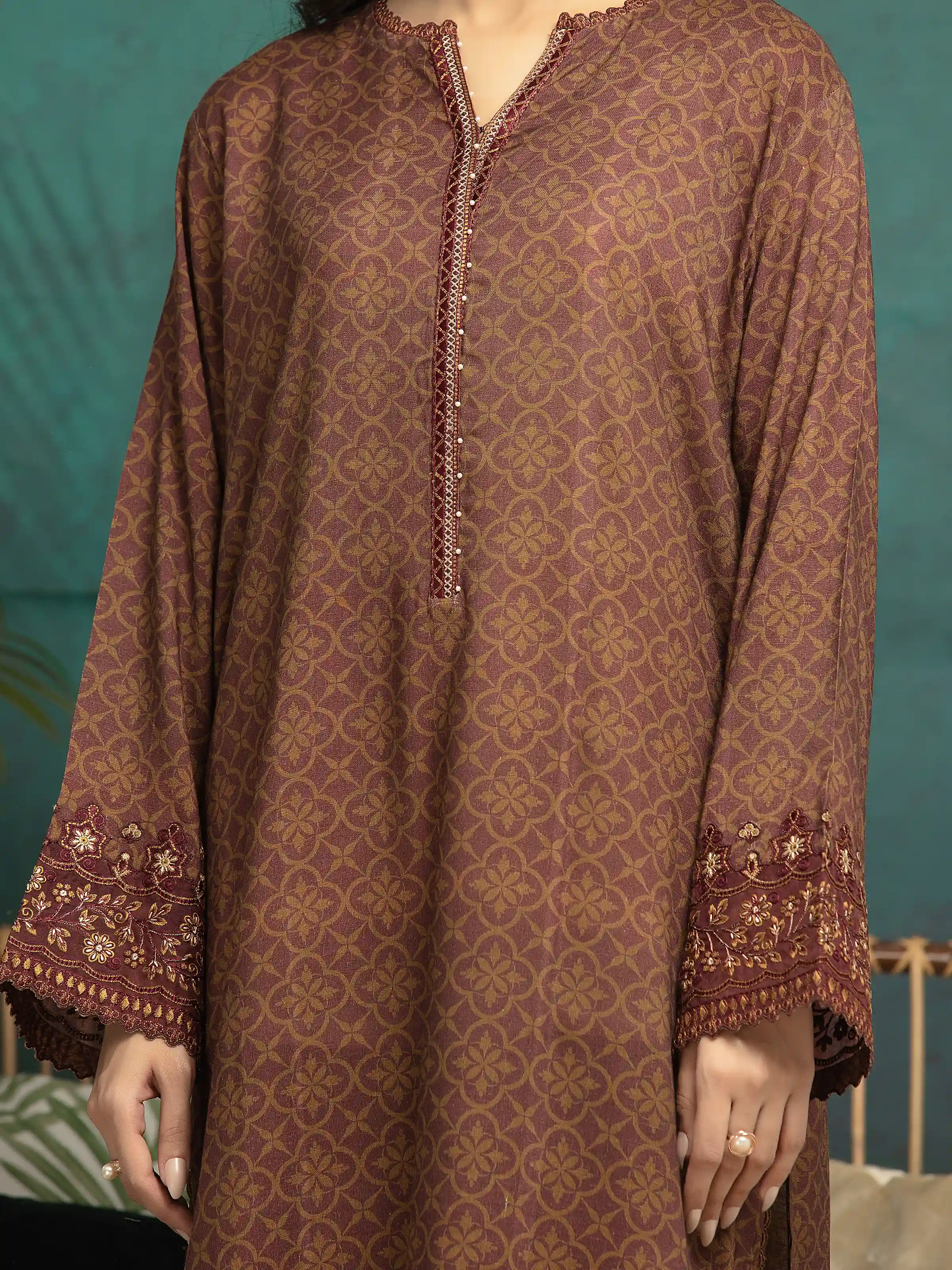 Embroidered Raw Silk Suit - EWU24V16-30371-3P - Image 4