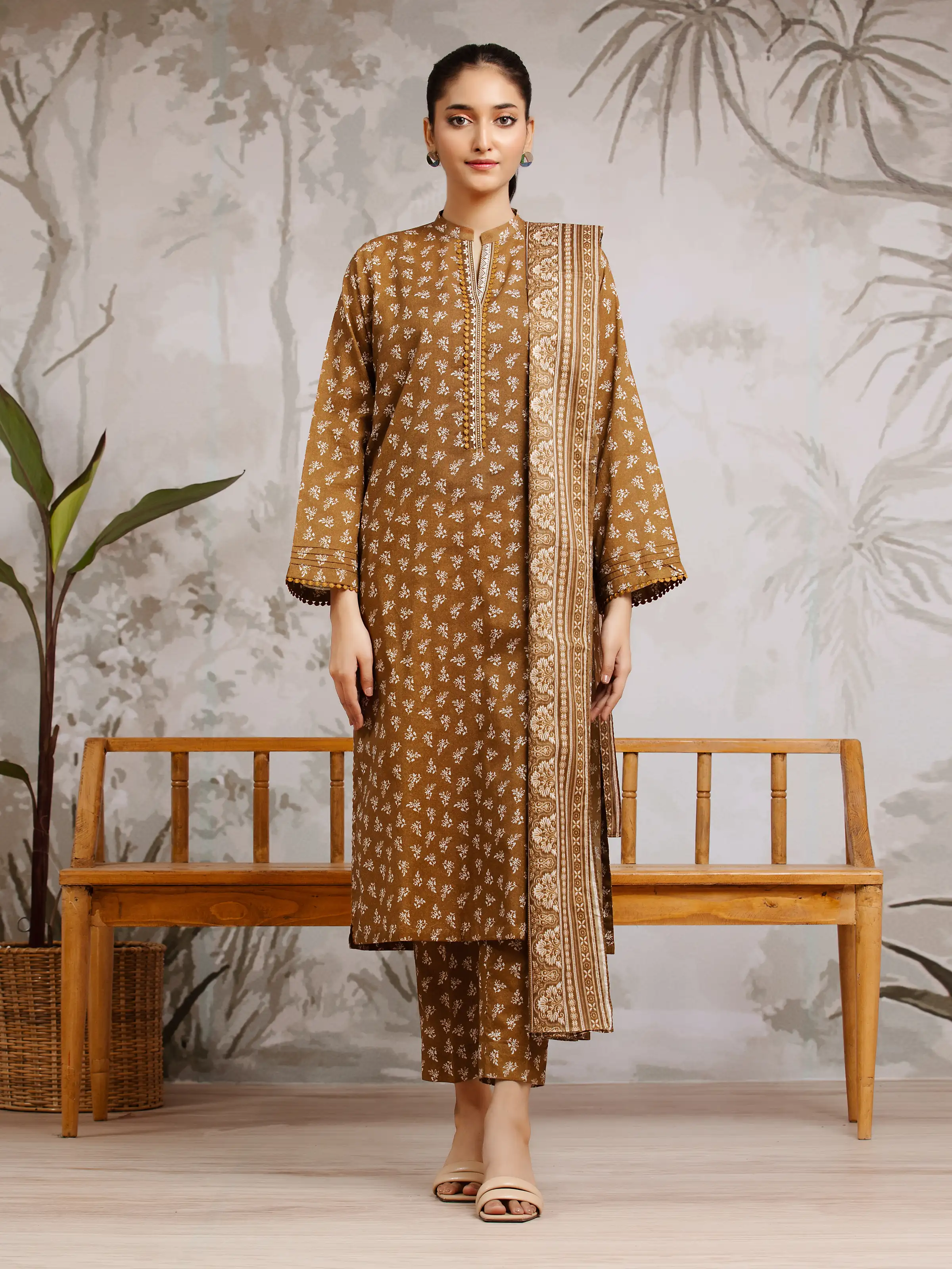 Printed Khaddar Suit - EWU24A3-29589-3P