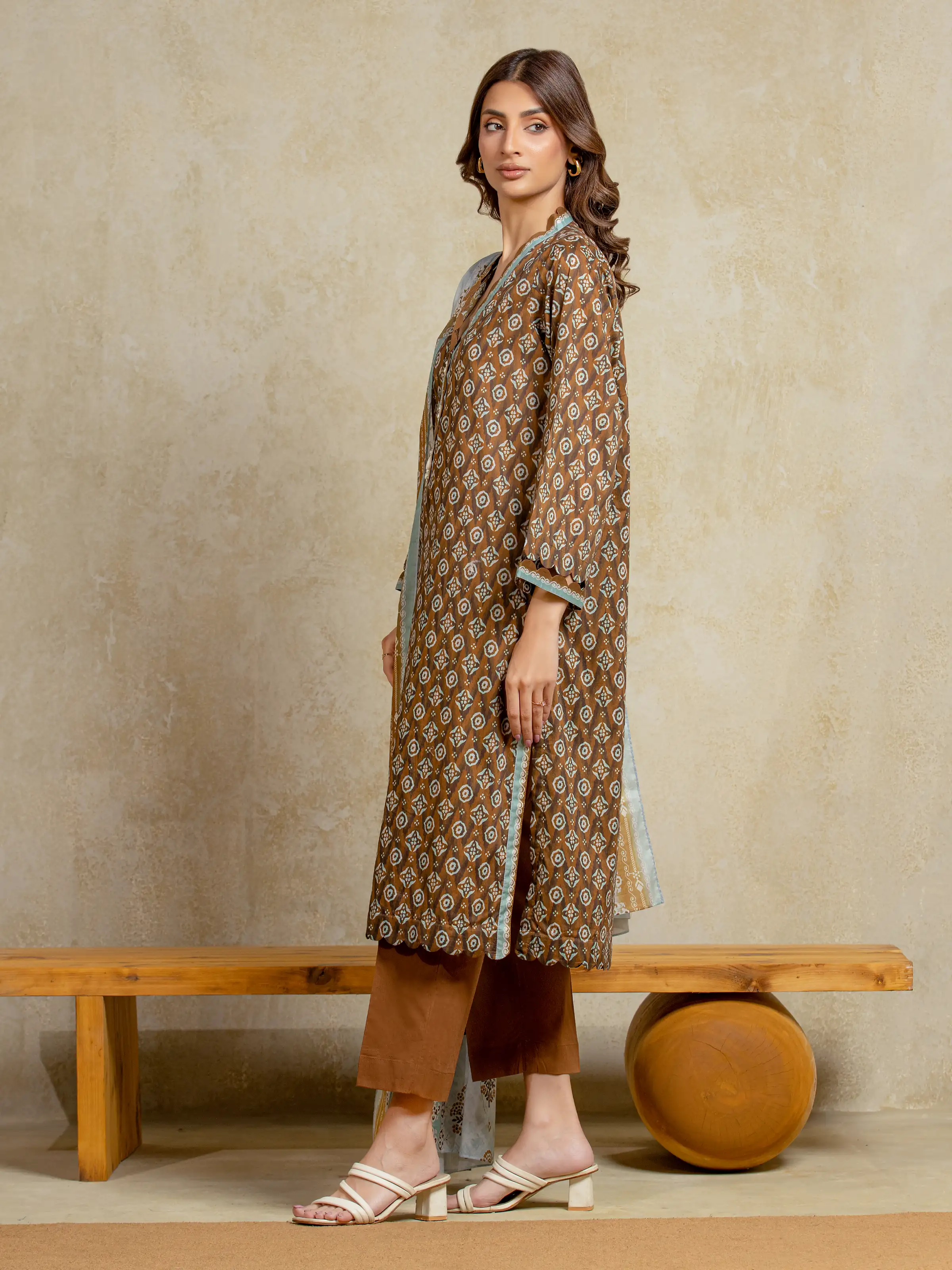 Printed Khaddar Suit - EWU5A3-35967-3P - Image 5