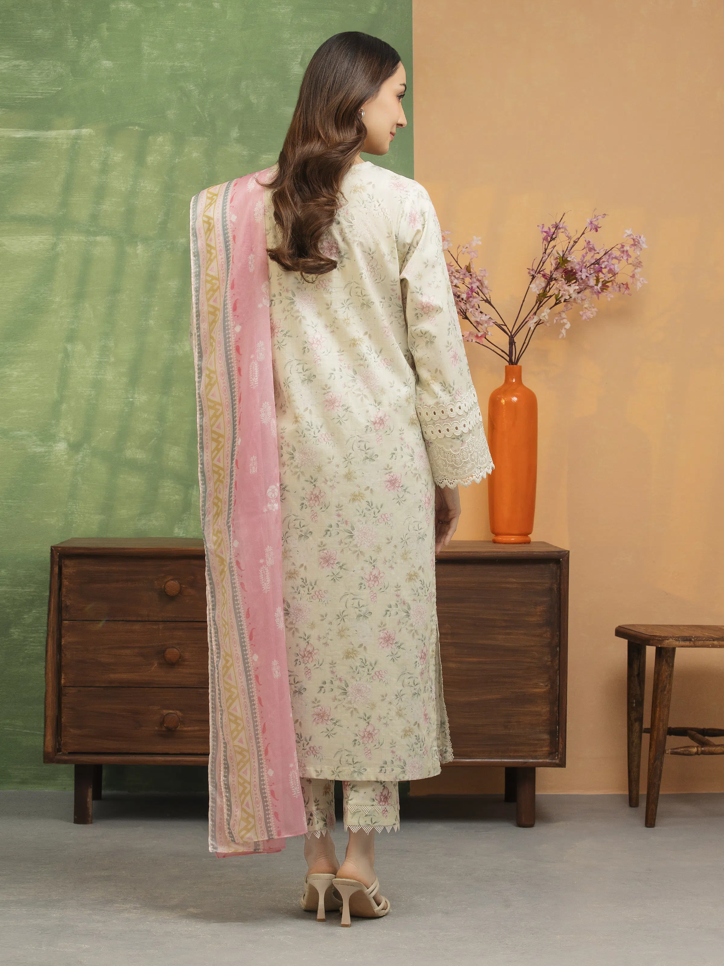 Embroidered Lawn Suit - EWU5V1-31452-3P - Image 5