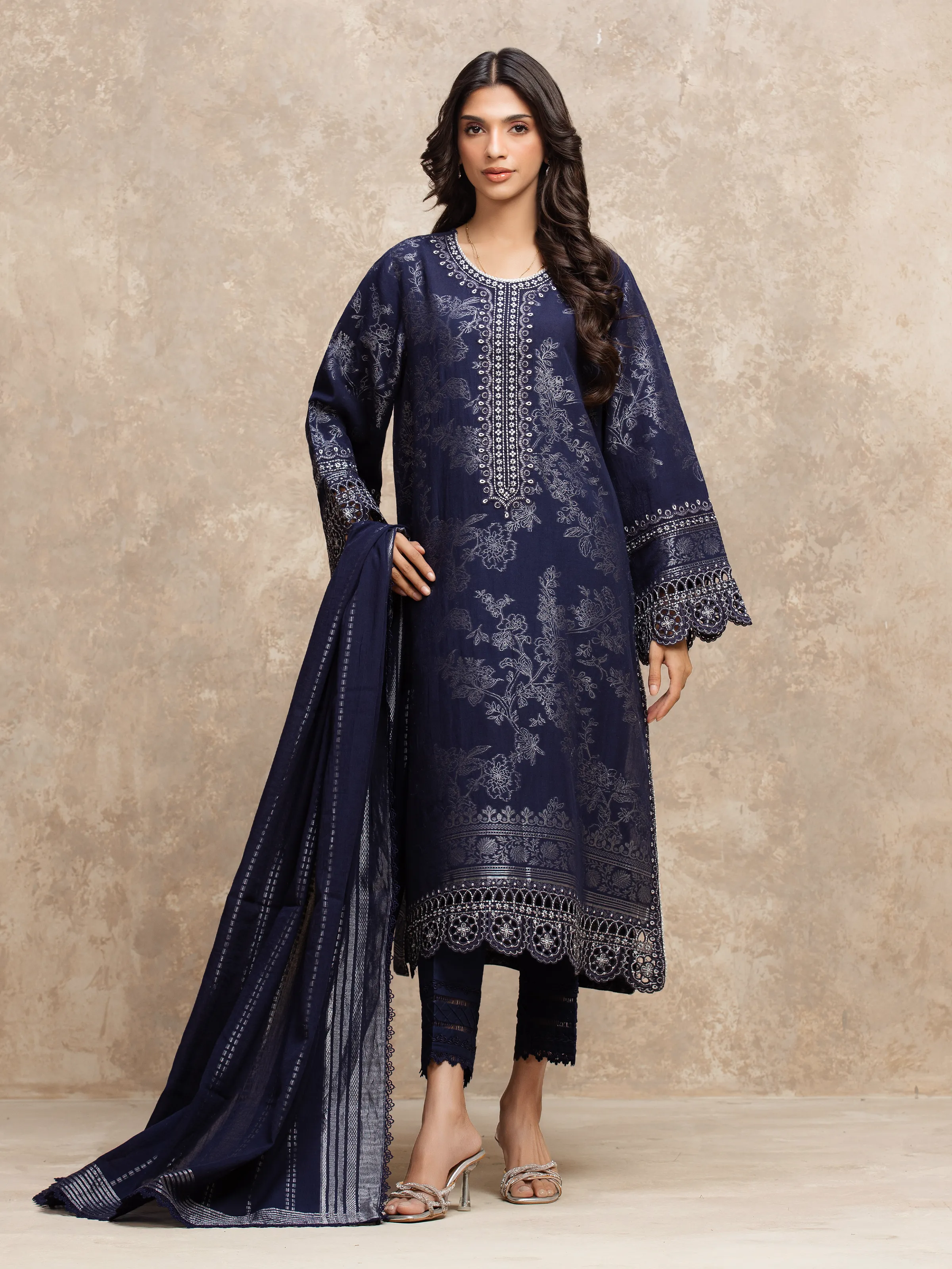 Embroidered Jacquard Suit - EWU5V3-31852-3P