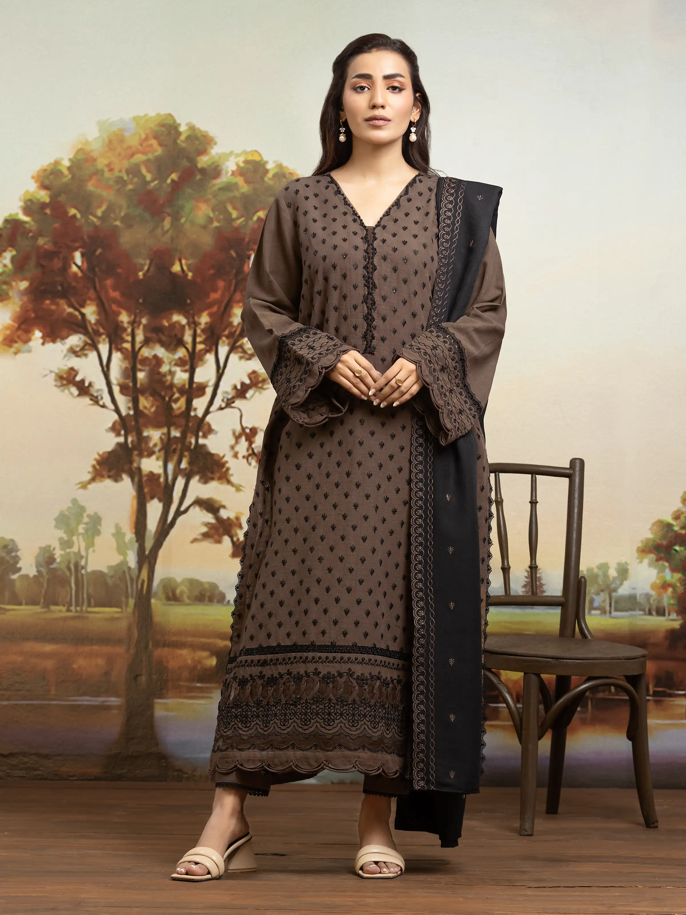 Embroidered Khaddar Suit - EWU24V11-30306-3P