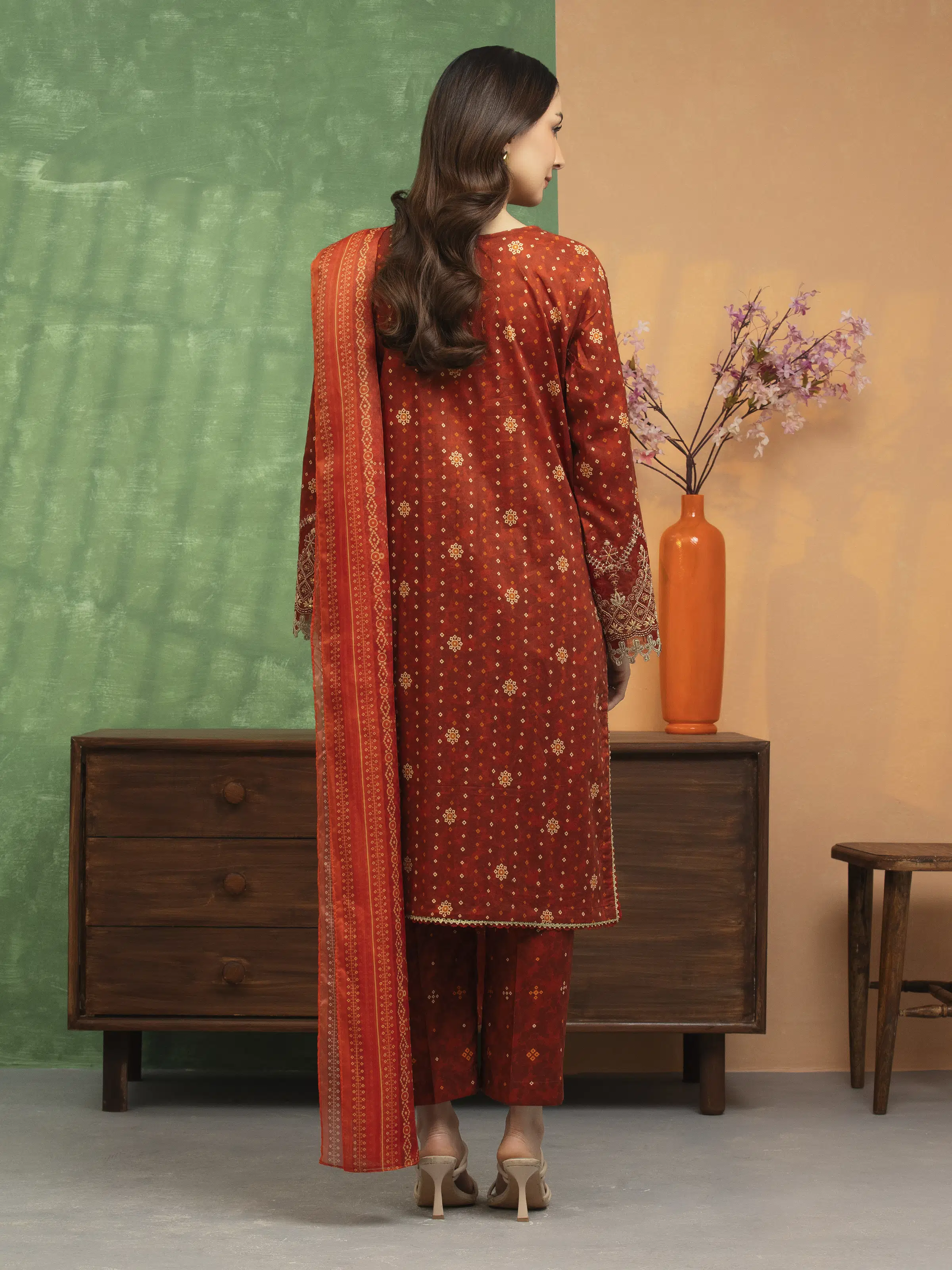 Embroidered Lawn Suit - EWU5V1-31424-3P - Image 2