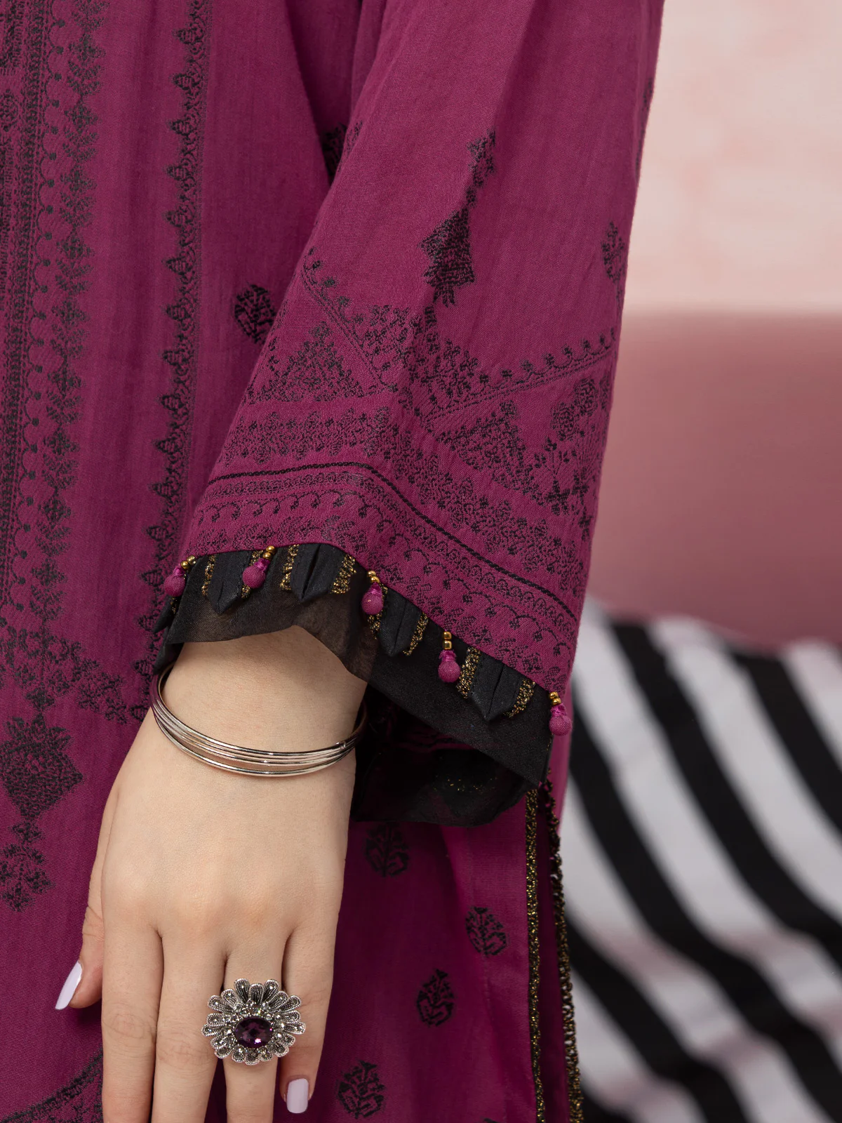 Embroidered Jacquard Shirt Dupatta - EWU24V3-26620SD - Image 6