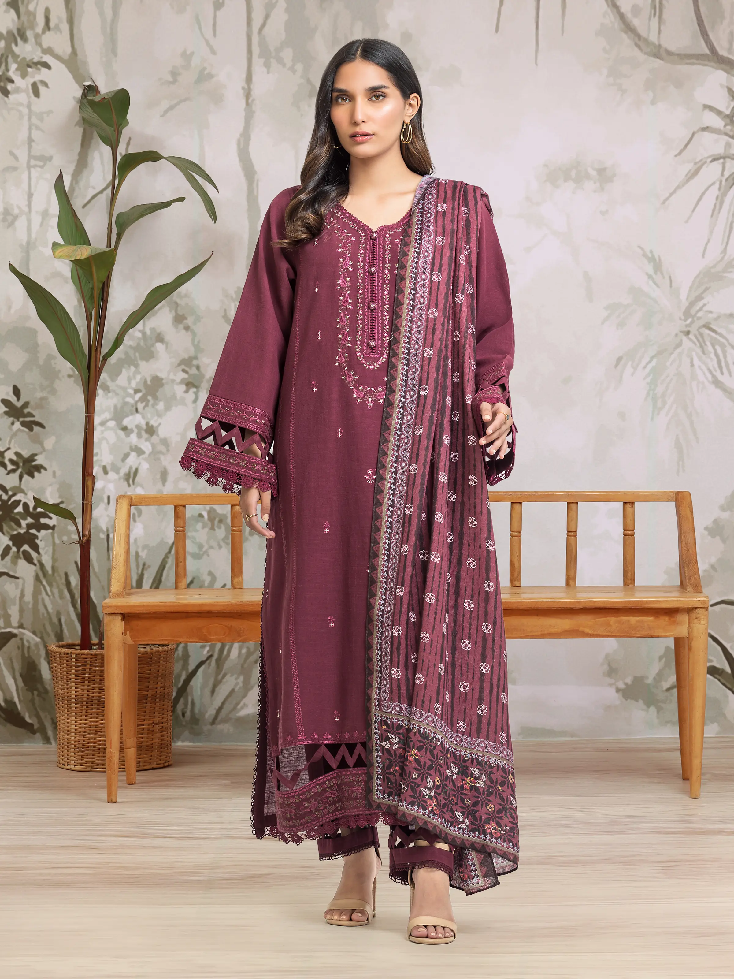Embroidered Khaddar Suit - EWU24V11-30311-3P