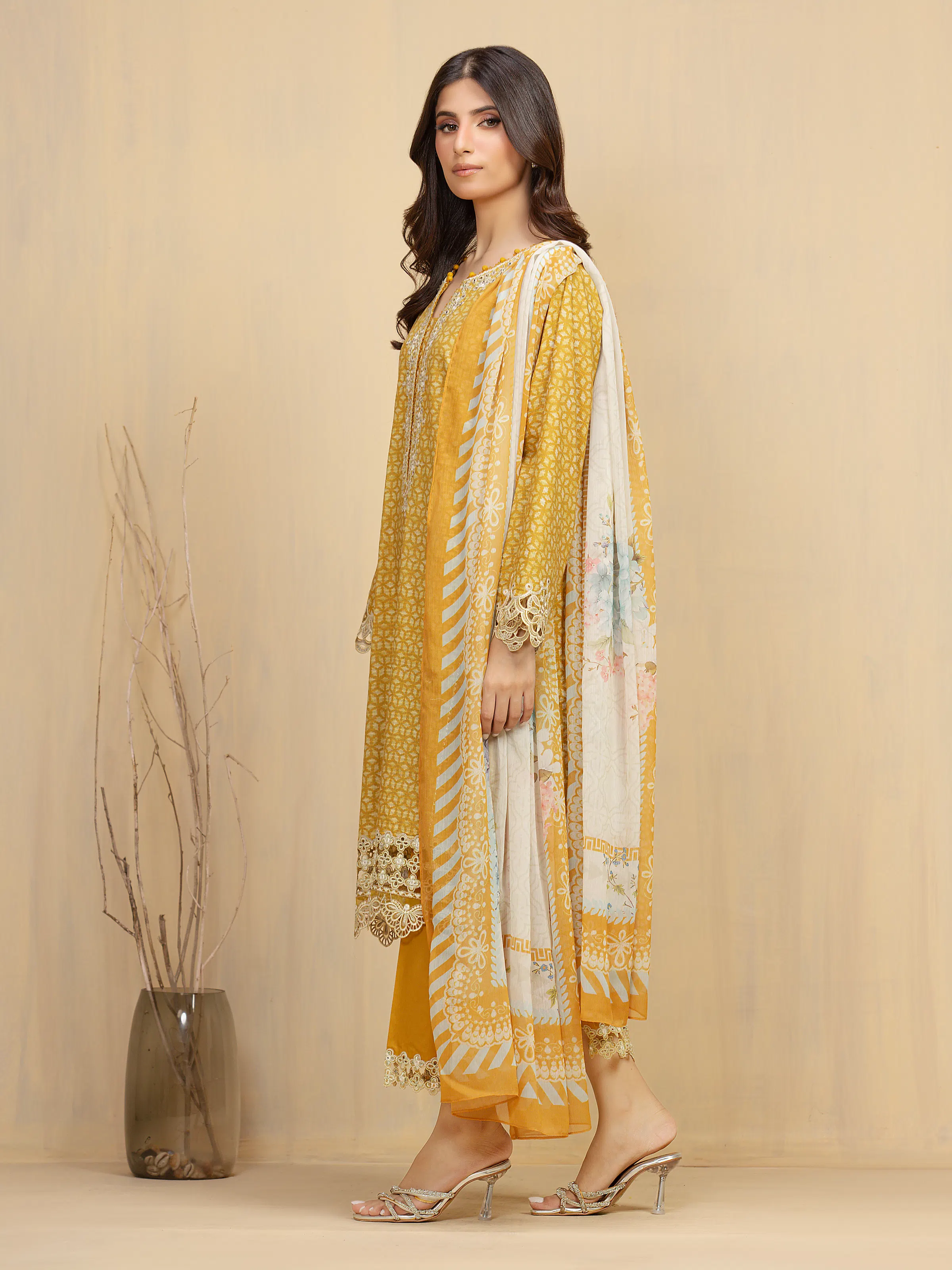 Embroidered Lawn Slub Suit - EWU5V1-31901-3P - Image 5