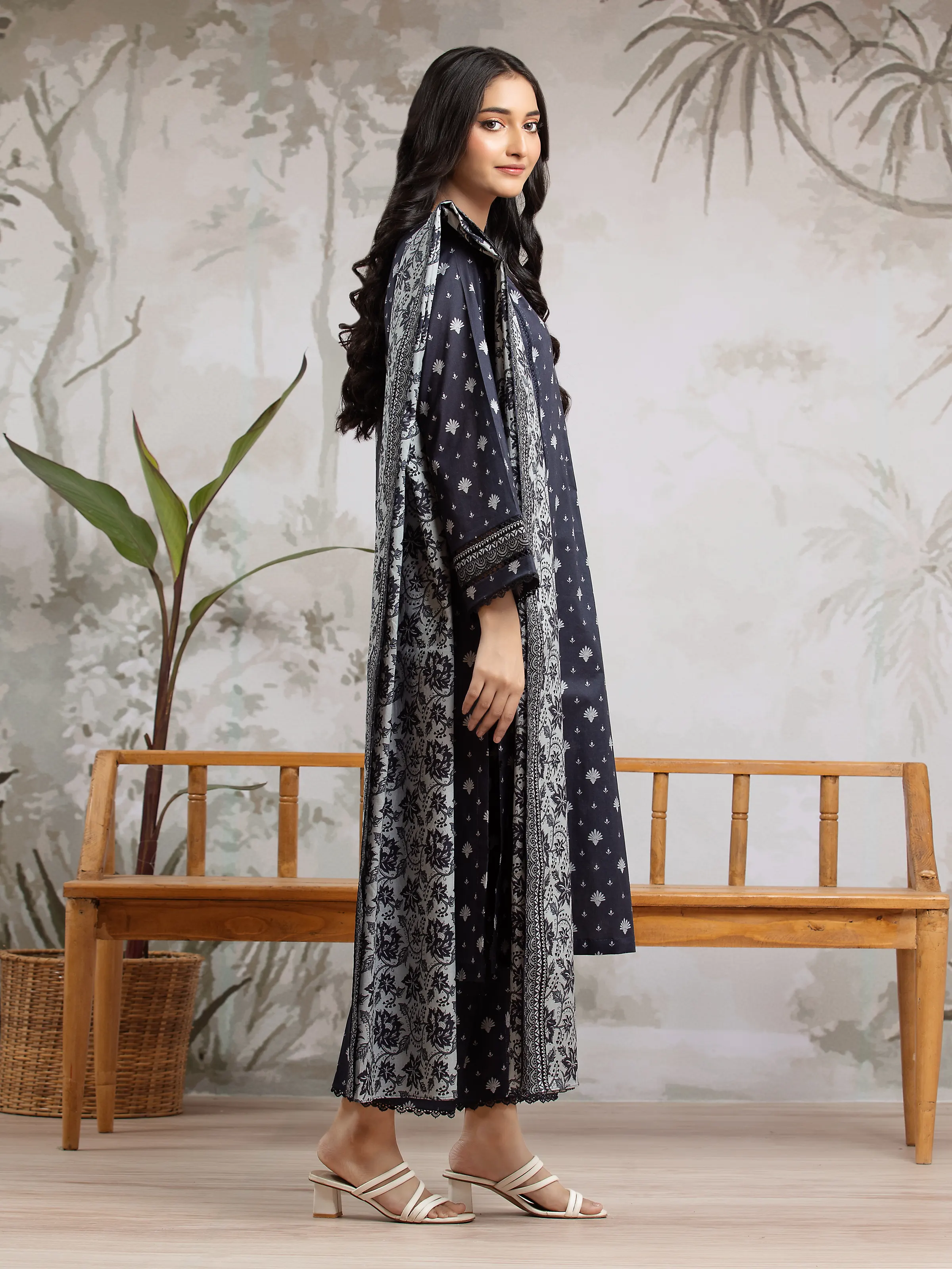 Printed Khaddar Suit - EWU24A3-29595-3P - Image 2