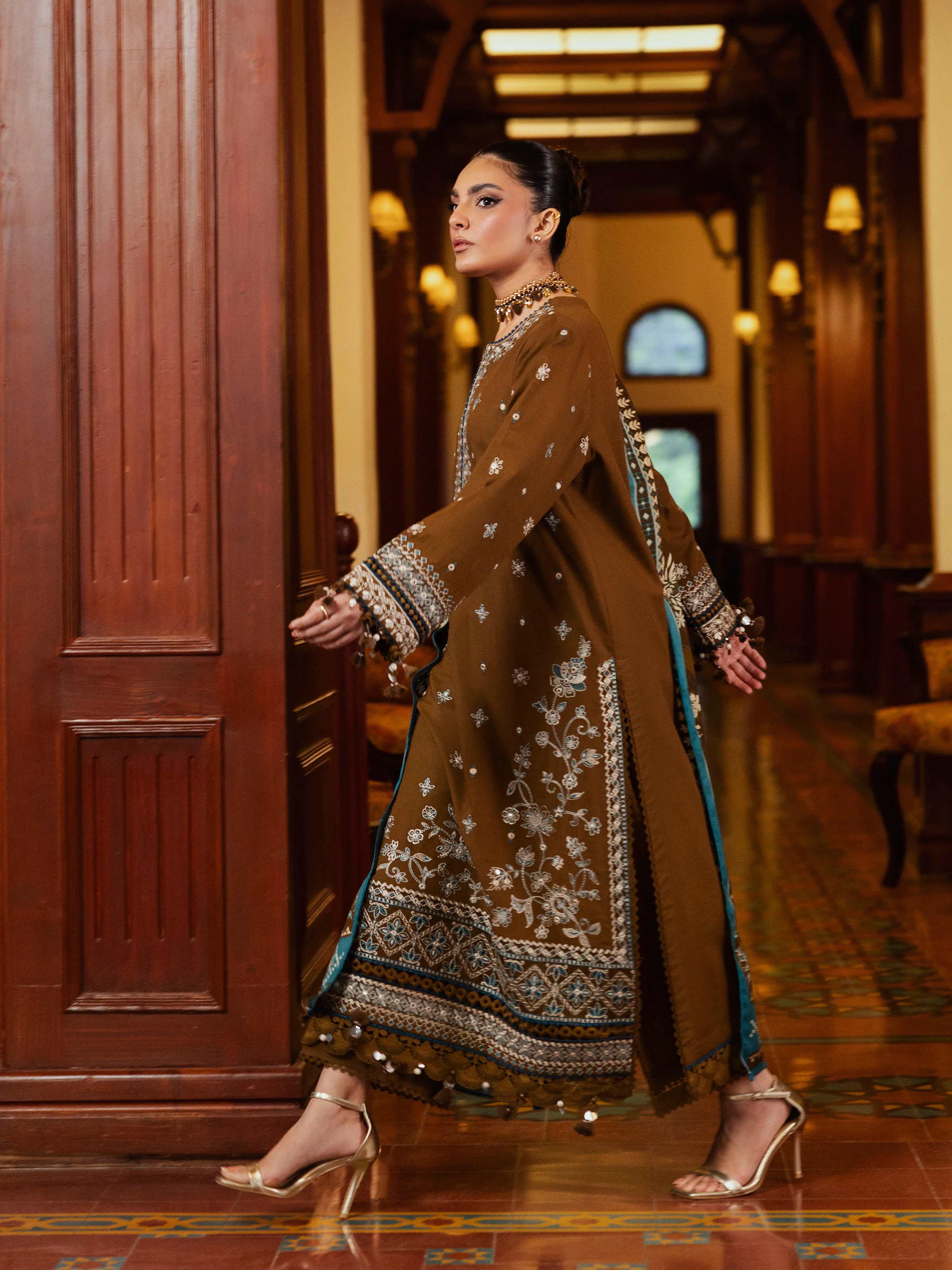 Embroidered Khaddar Suit - EWU5V11-32002-3P - Image 5