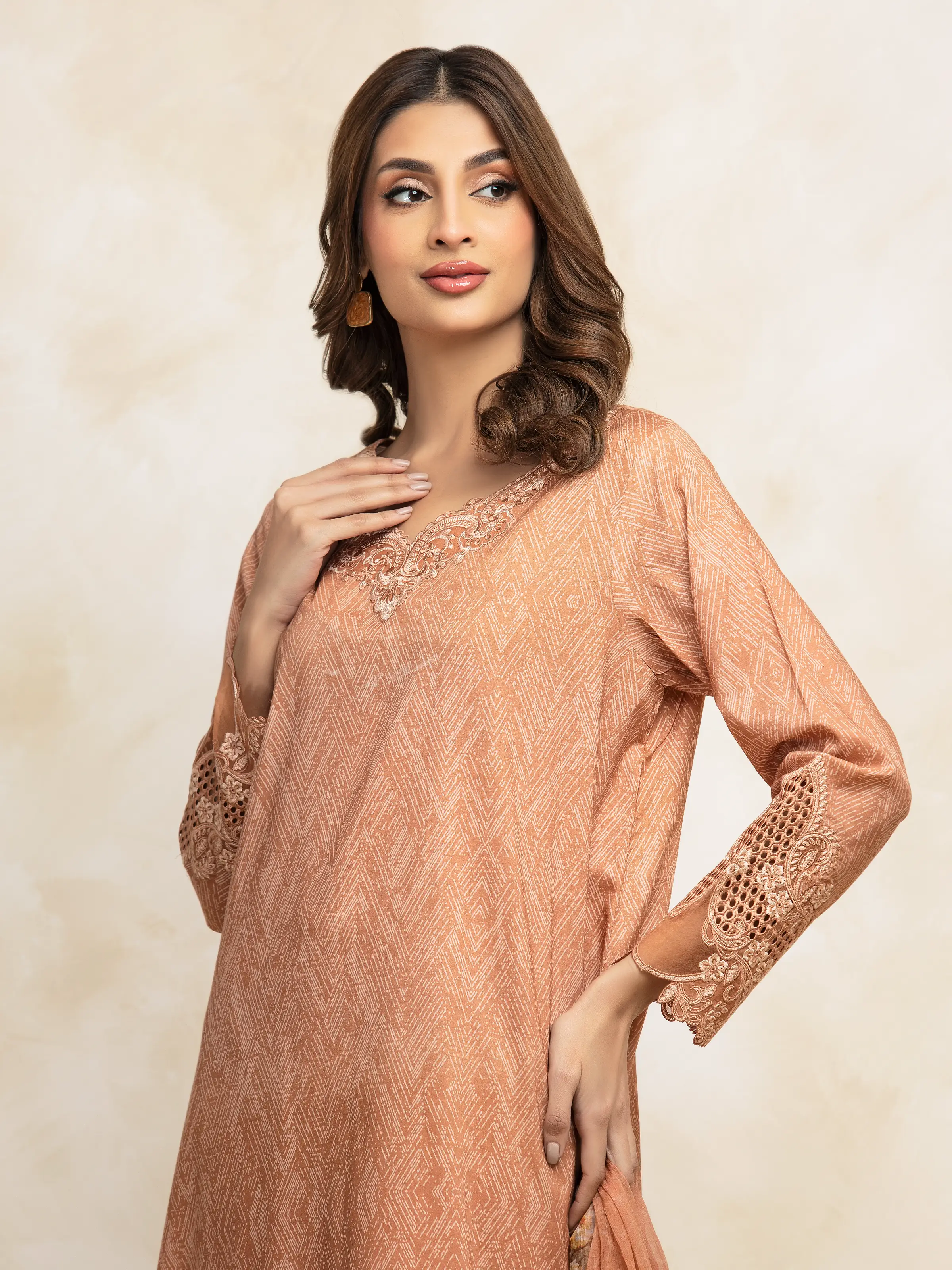 Embroidered Lawn Suit - EWU5V1-31091-3P - Image 2