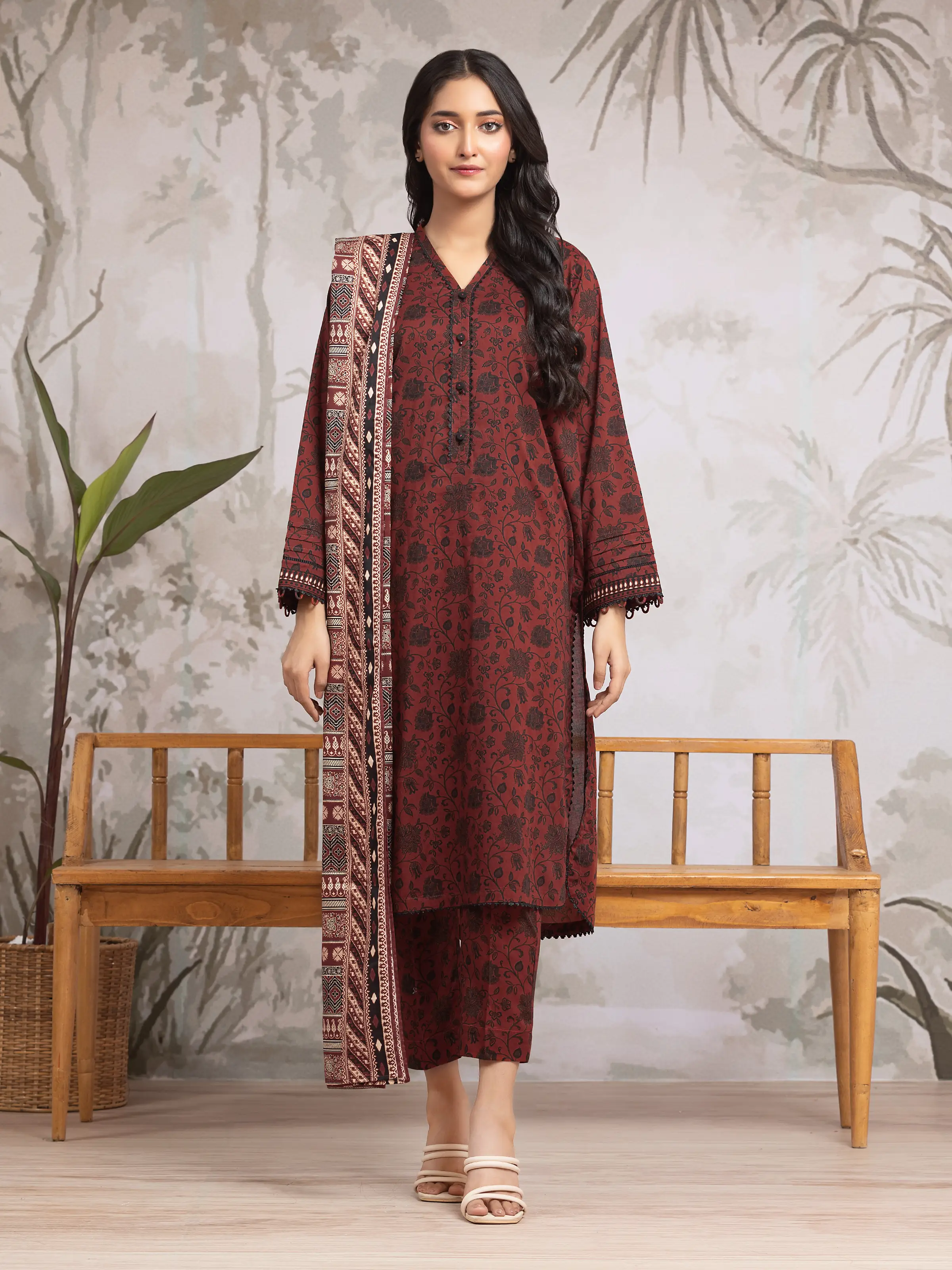 Printed Khaddar Suit - EWU24A3-29611-3P